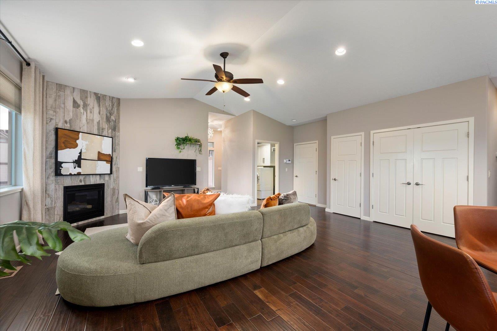 Photo 4 of Condo for sale at 3121 W 30th Avenue, Kennewick, WA 99337 | MLS# PAC294701 | Listing updated on 2026-09-20