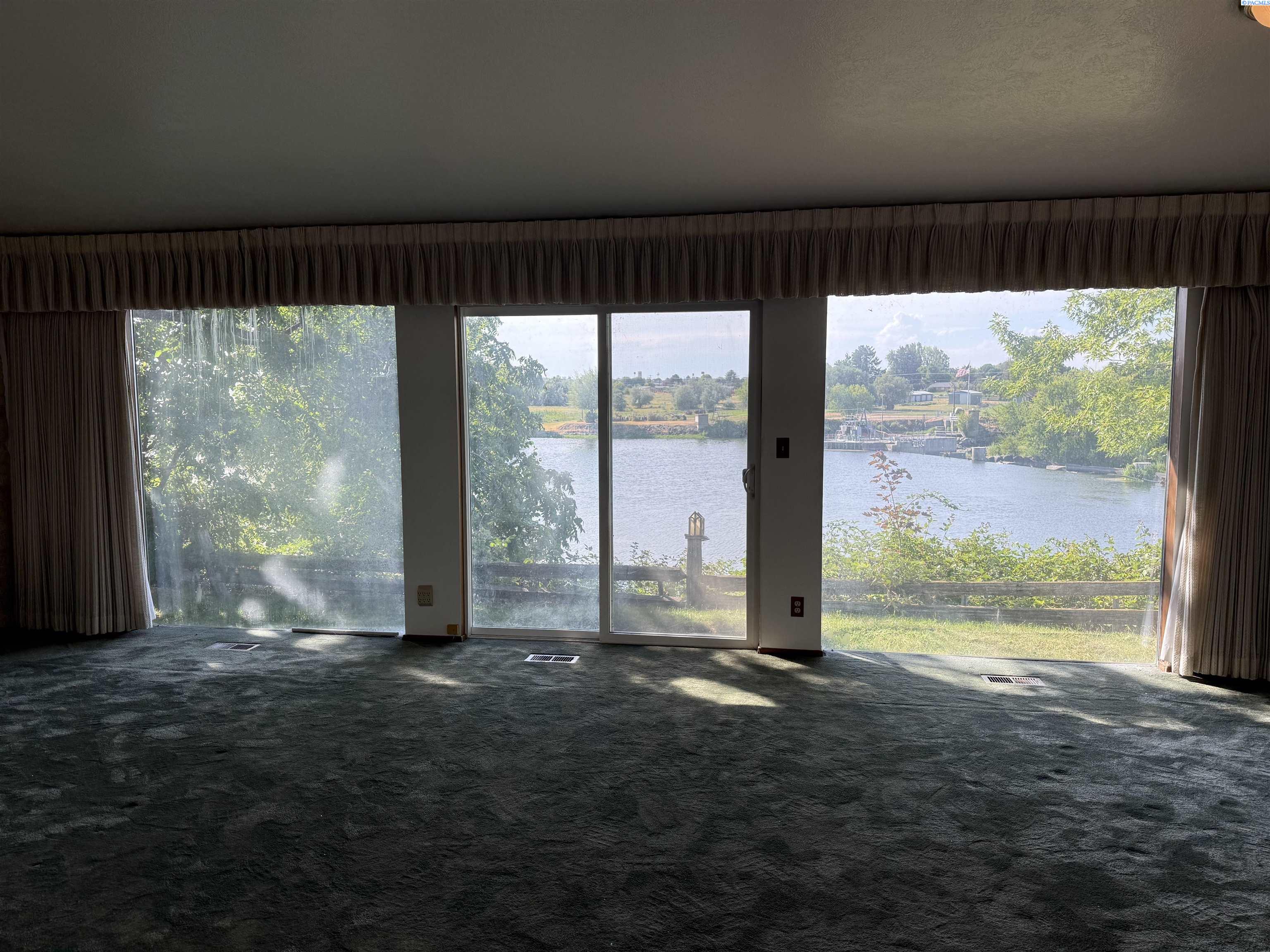 Photo 4 of Single family home for sale at 1425 Riverside Dr, Prosser, WA 99350 | MLS# PAC294779 | Listing updated on 2026-09-16
