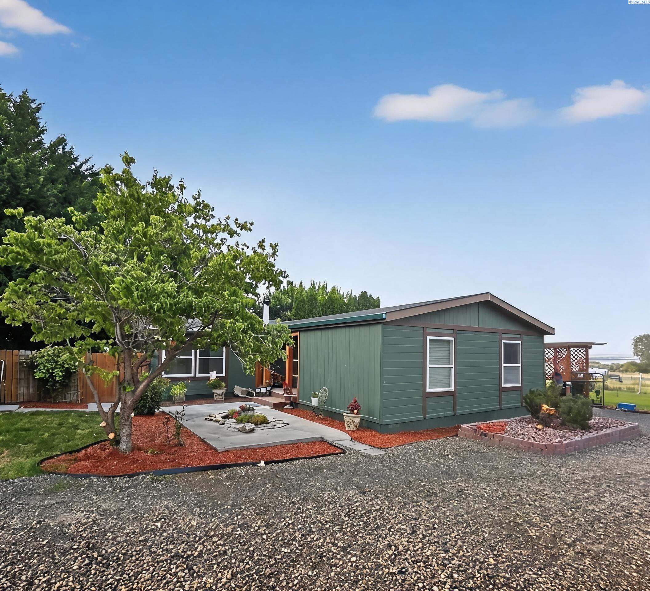 Photo 3 of Manufactured home for sale at 246006 E 672 Prairie Se, Kennewick, WA 99337 | MLS# PAC294795 | Listing updated on 2026-10-06
