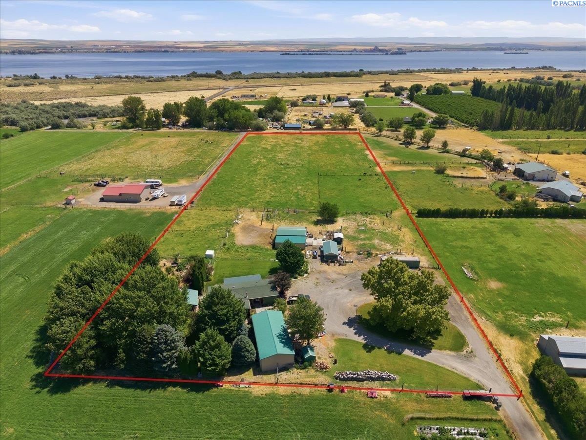 Photo 2 of Manufactured home for sale at 246006 E 672 Prairie Se, Kennewick, WA 99337 | MLS# PAC294795 | Listing updated on 2026-10-06