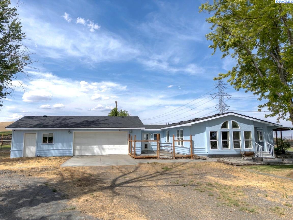 Manufactured home for sale at 63208 N Whan Rd, Benton City, WA 99320 | MLS# PAC294800