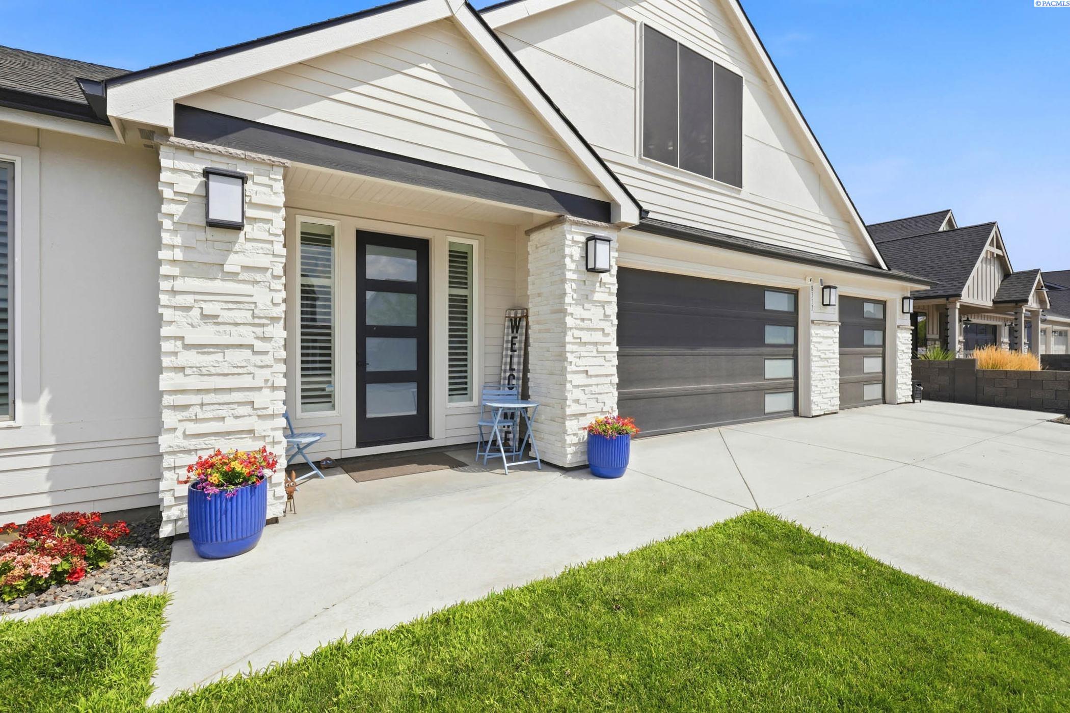 Photo 3 of Single family home for sale at 8317 Silver Mound Dr, Pasco, WA 99301 | MLS# PAC294821 | Listing updated on 2026-10-03