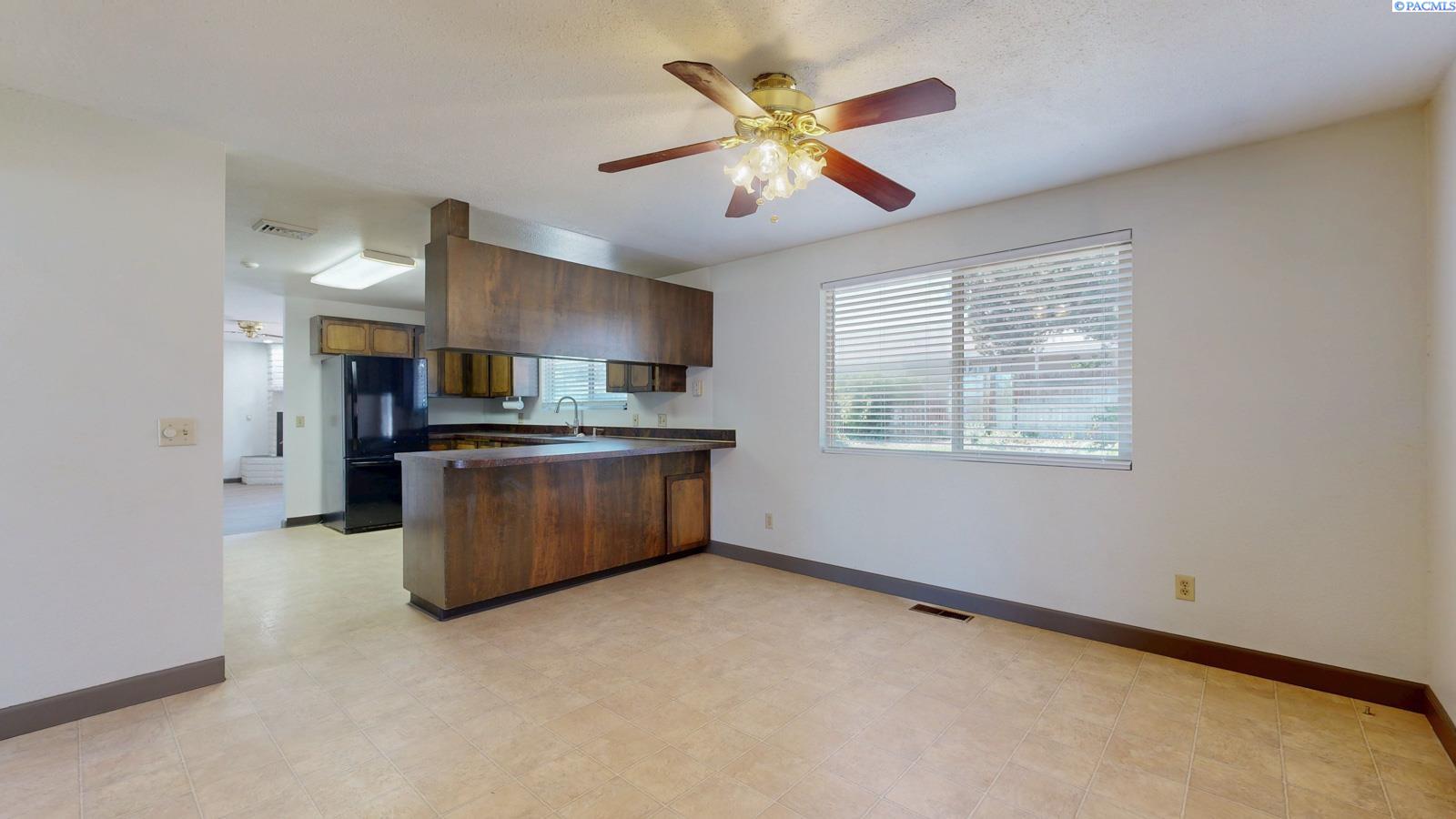 Photo 4 of Single family home for sale at 3801 W 17th Avenue, Kennewick, WA 99338 | MLS# PAC294829 | Listing updated on 2026-09-09