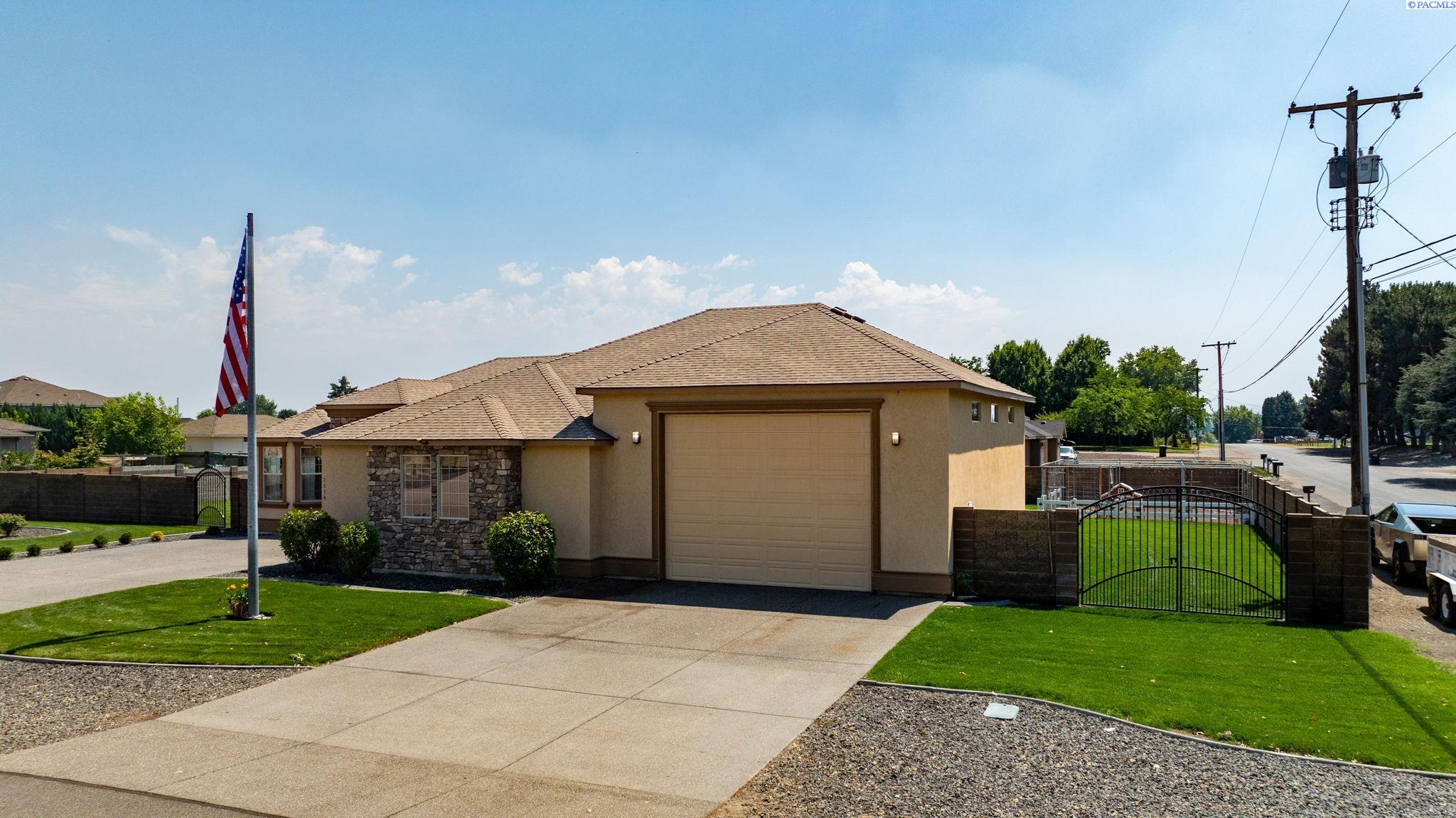 Photo 4 of Single family home for sale at 7114 Maxim Ct, Pasco, WA 99301 | MLS# PAC294837 | Listing updated on 2026-09-08