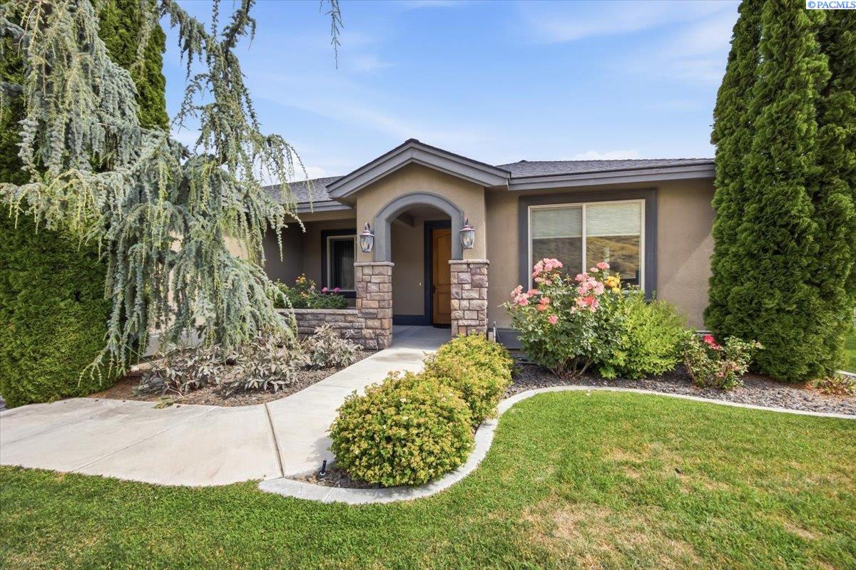 Photo 1 of Single family home for sale at 1929 Gala Way, Richland, WA 99352 | MLS# PAC294883 | Listing updated on 2026-10-10