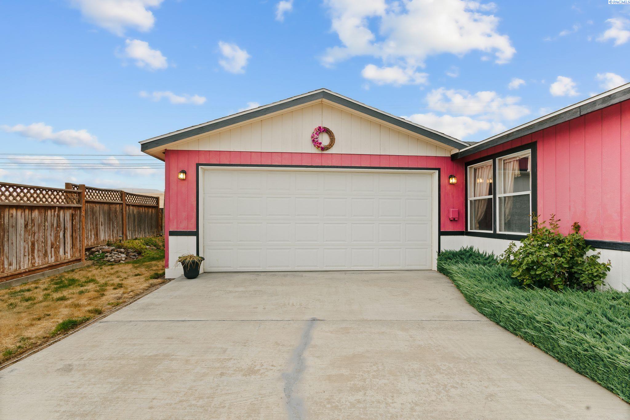 Photo 3 of Manufactured home for sale at 125 Top Ct, Yakima, WA 98901 | MLS# PAC294884 | Listing updated on 2026-08-21