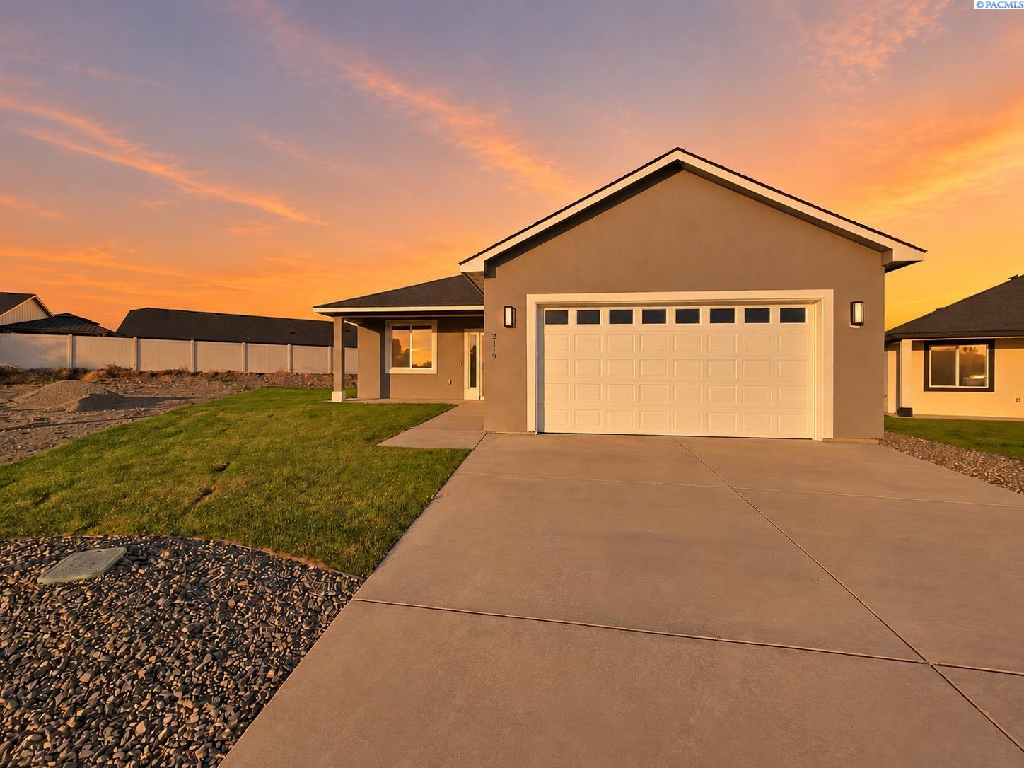Single family home for sale at 2119 S Elm Pl, Kennewick, WA 99337 | MLS# PAC294888 | Listing updated on 2026-10-08