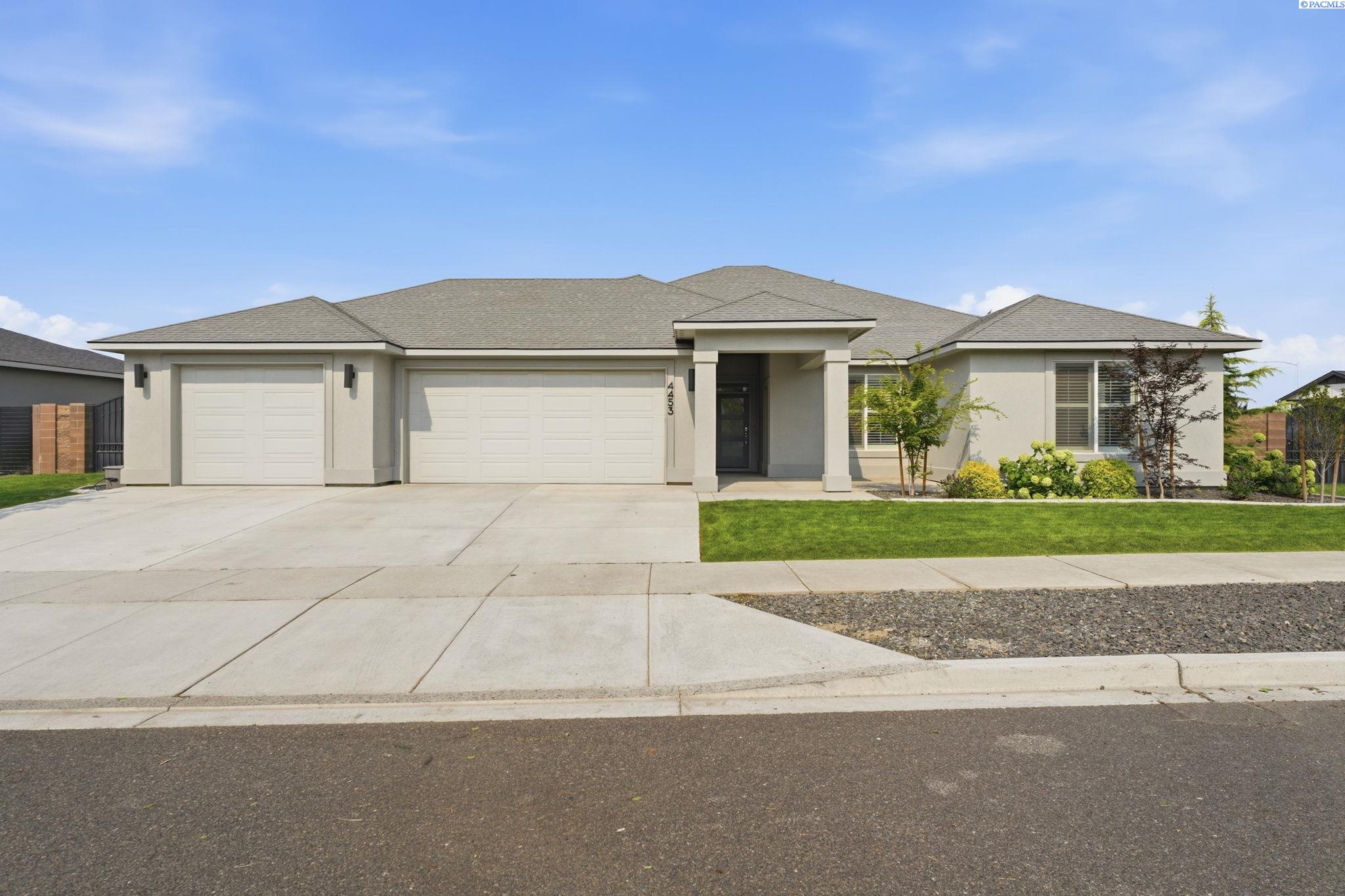 Photo 2 of Single family home for sale at 4453 Lolo Way, Richland, WA 99352 | MLS# PAC294893 | Listing updated on 2026-09-30