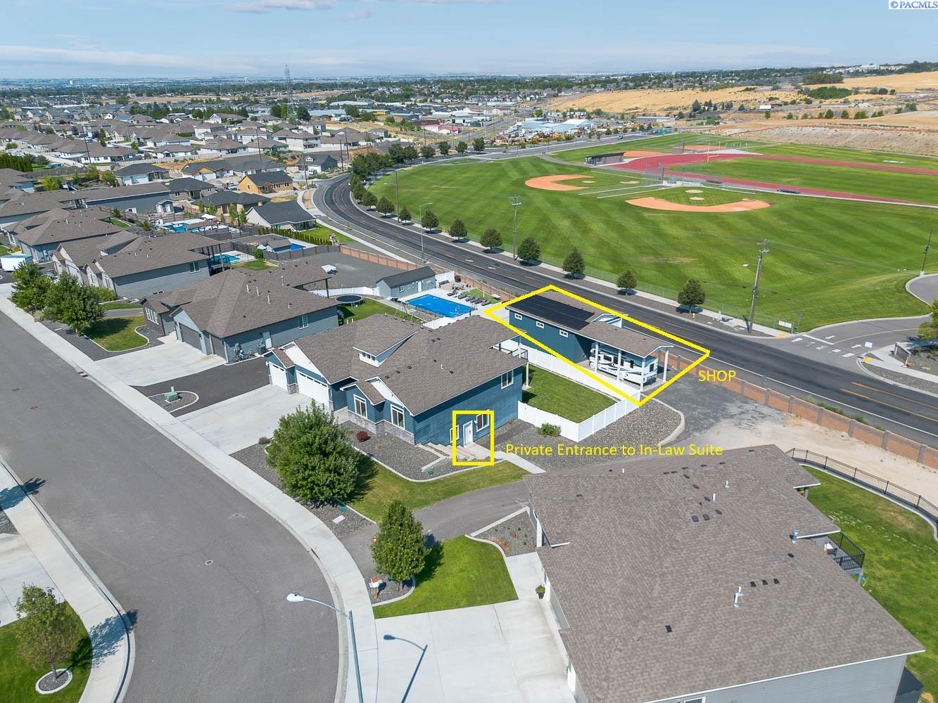 Photo 3 of Single family home for sale at 1725 S Currant St, Kennewick, WA 99338 | MLS# PAC294894 | Listing updated on 2026-09-18