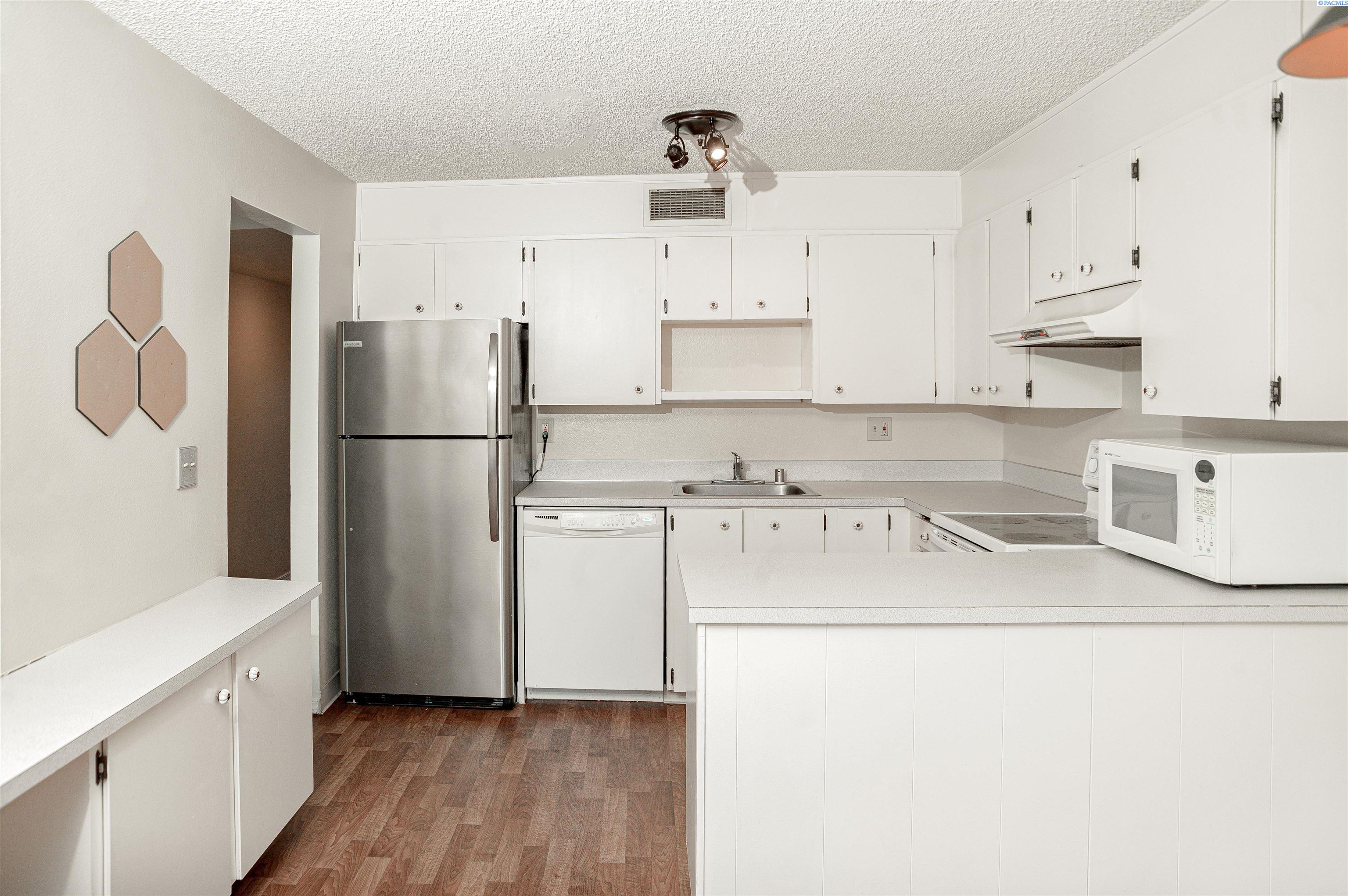 Condo for sale at 303 Gage Blvd, Richland, WA 99352 | MLS# PAC294898