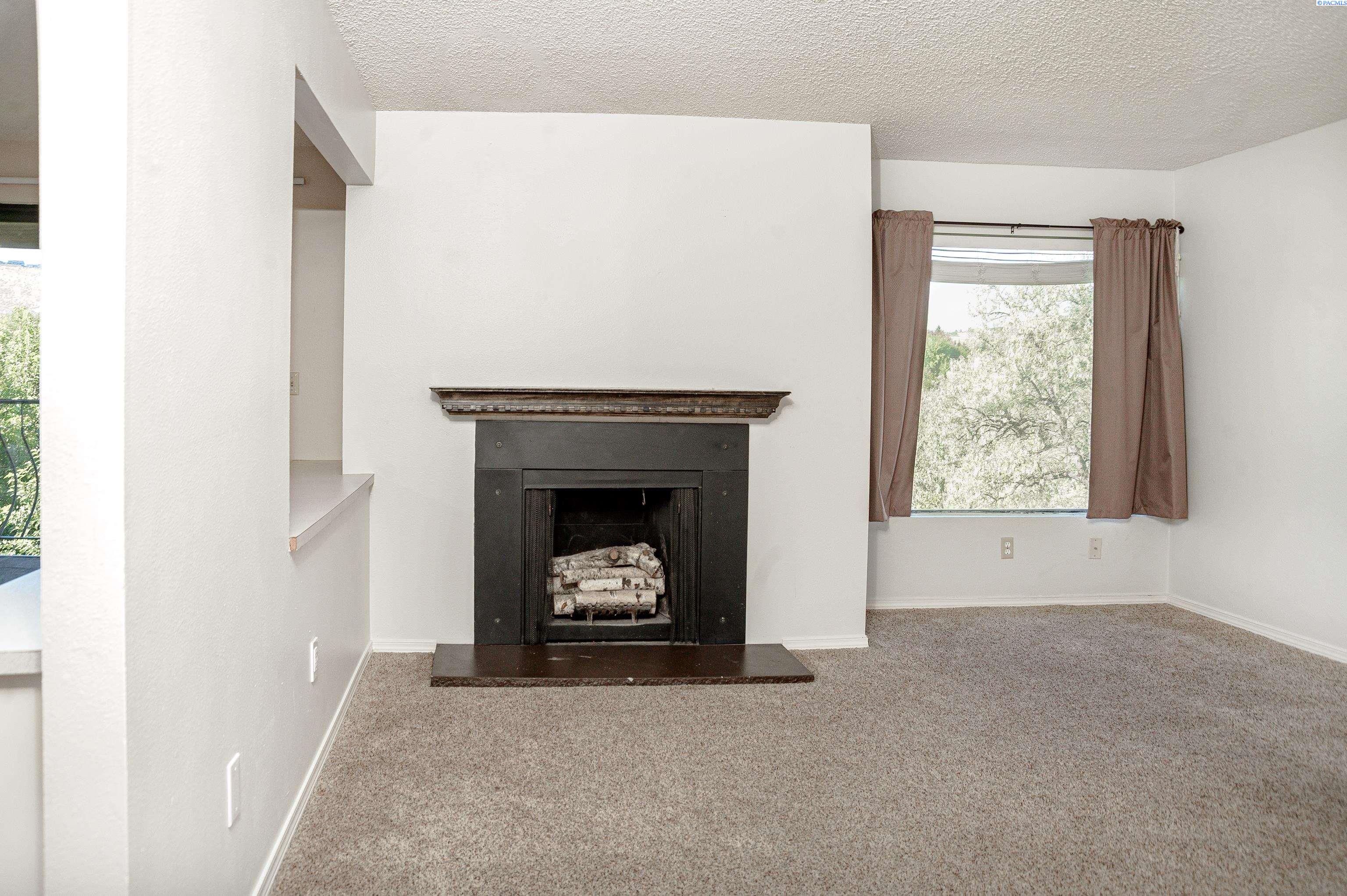 Photo 3 of Condo for sale at 303 Gage Blvd, Richland, WA 99352 | MLS# PAC294898 | Listing updated on 2026-10-04