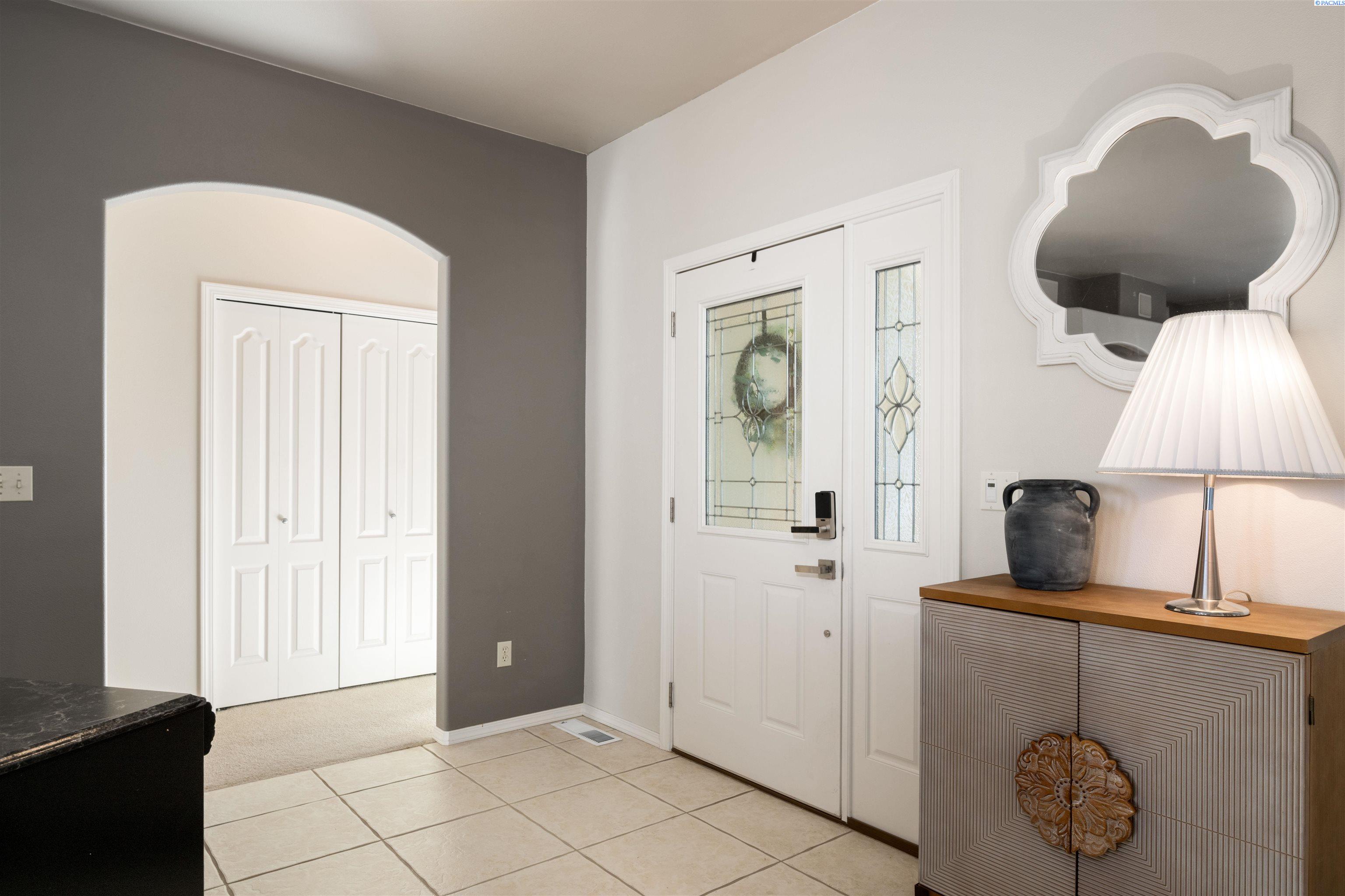 Photo 4 of Single family home for sale at 3807 Sedona Dr, Pasco, WA 99301 | MLS# PAC294960 | Listing updated on 2026-09-12