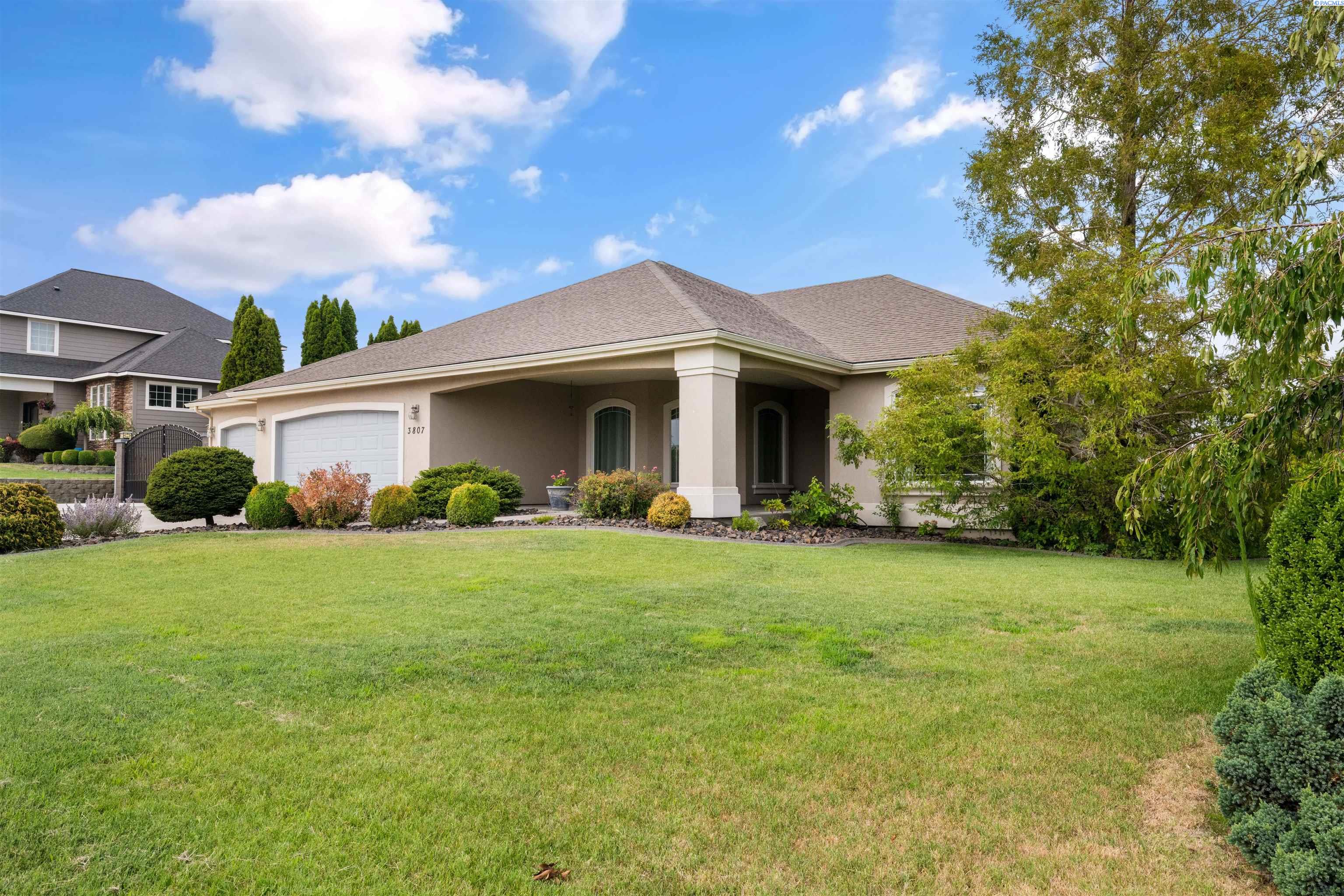 Photo 3 of Single family home for sale at 3807 Sedona Dr, Pasco, WA 99301 | MLS# PAC294960 | Listing updated on 2026-09-12