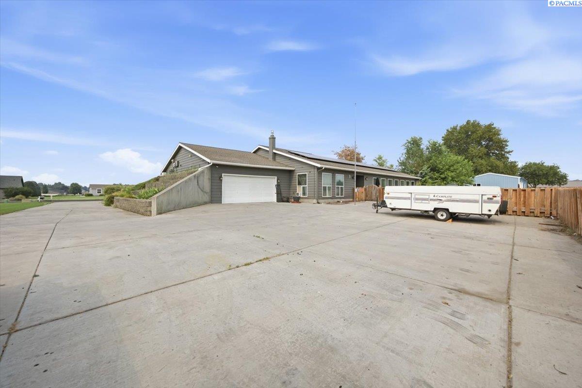 Photo 2 of Single family home for sale at 8916 W Dradie St, Pasco, WA 99301 | MLS# PAC294977 | Listing updated on 2026-10-09