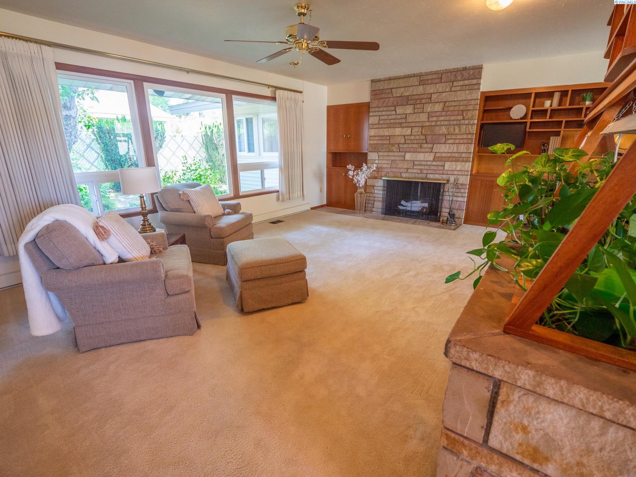 Photo 3 of Single family home for sale at 1021 Prosser Ave, Prosser, WA 99350 | MLS# PAC294978 | Listing updated on 2026-08-26