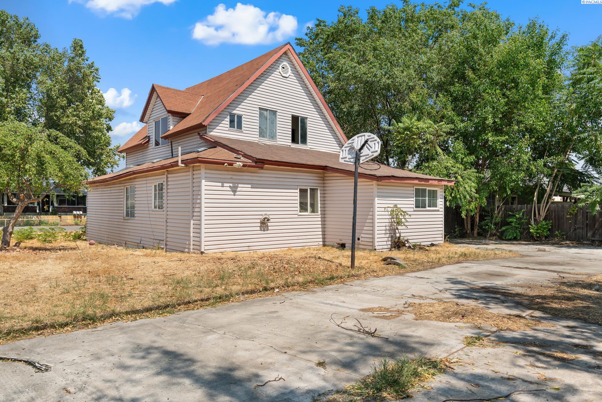 Photo 1 of Single family home for sale at 1105 W Grand Ronde Ave, Kennewick, WA 99336 | MLS# PAC294982 | Listing updated on 2026-10-02
