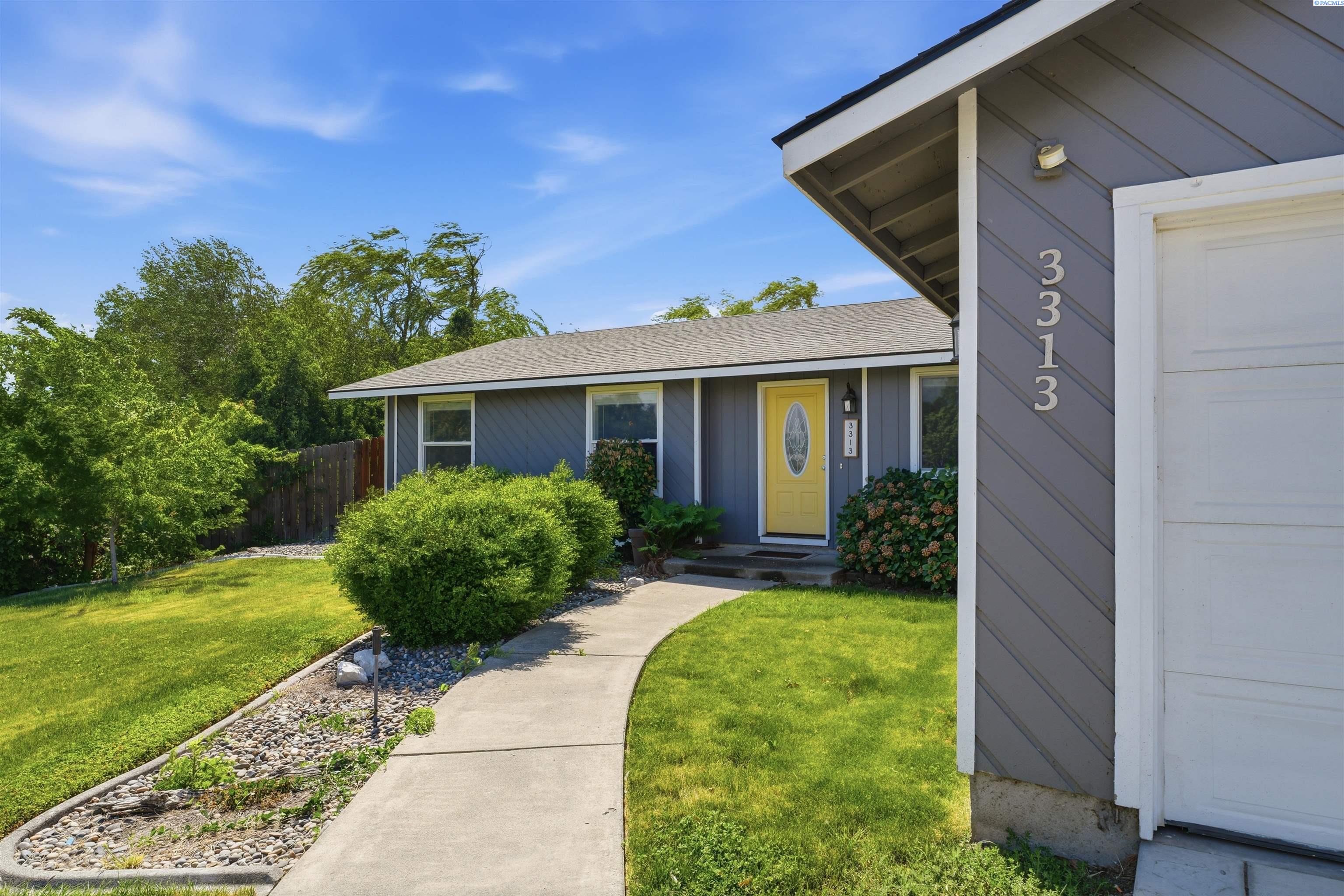 Photo 2 of Single family home for sale at 3313 S Ione St, Kennewick, WA 99337 | MLS# PAC295002 | Listing updated on 2026-10-03