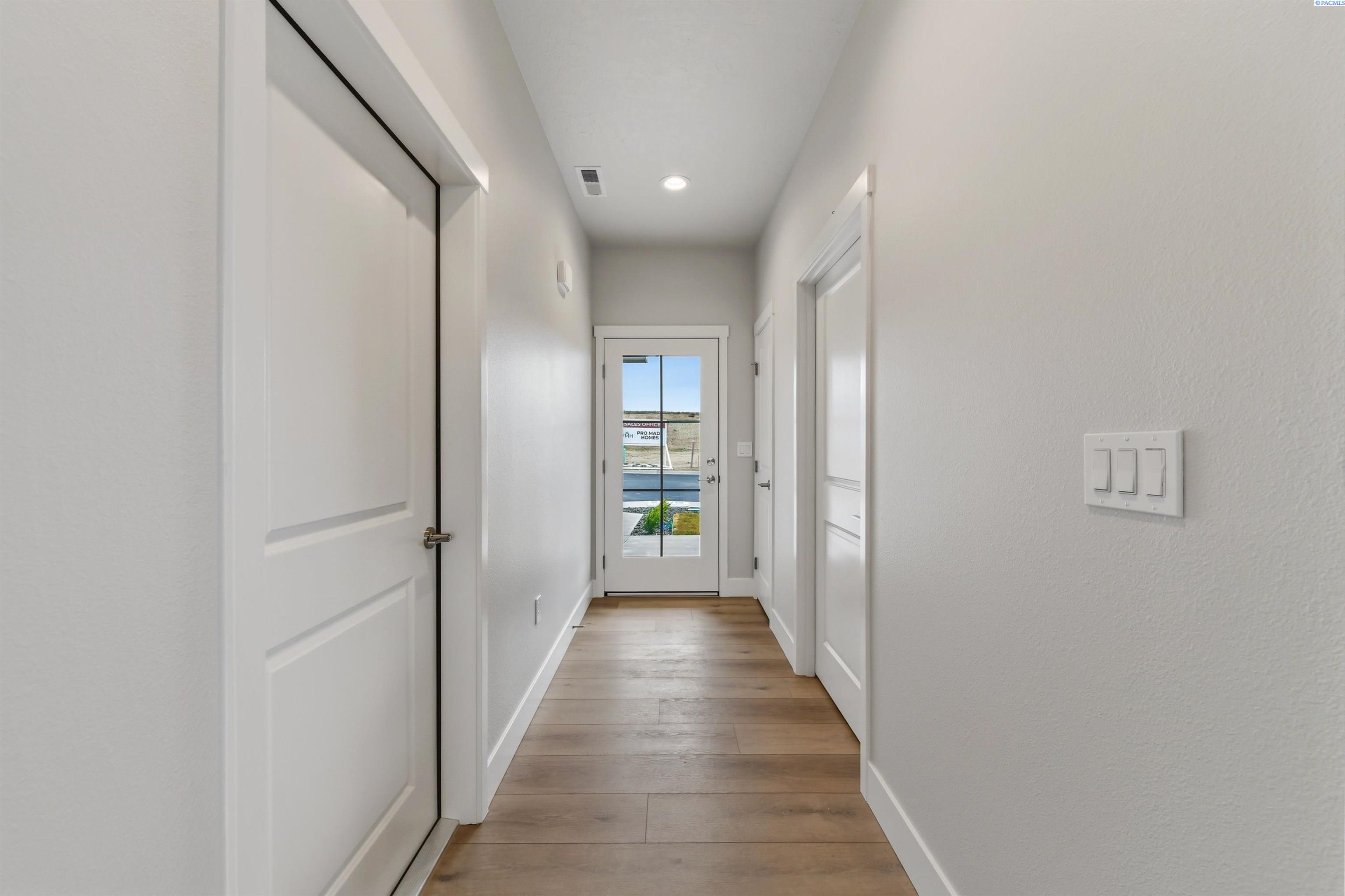 Photo 3 of Single family home for sale at 703 Honeylicious St, Richland, WA 99352 | MLS# PAC295031 | Listing updated on 2026-09-26