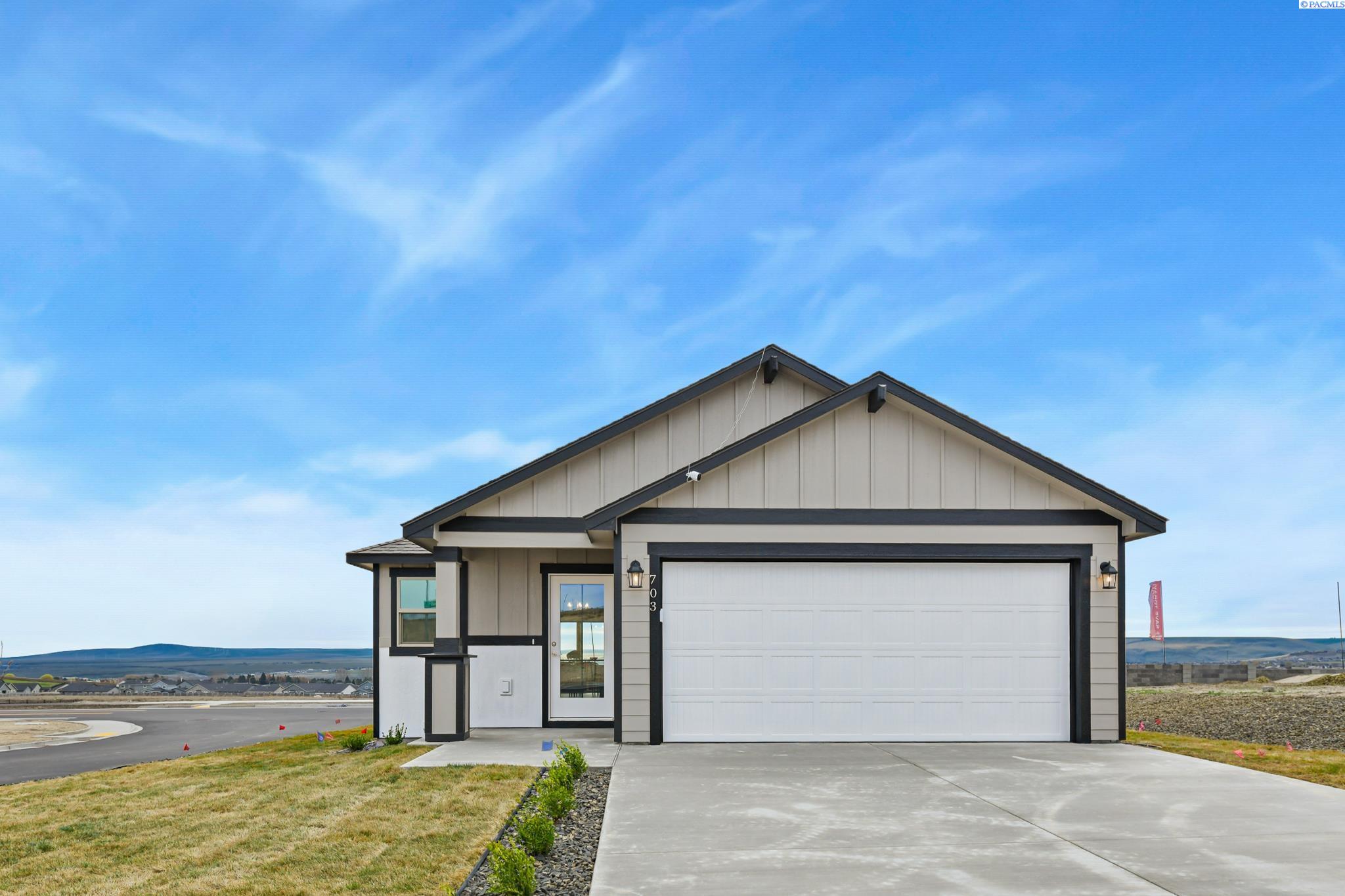 Photo 1 of Single family home for sale at 703 Honeylicious St, Richland, WA 99352 | MLS# PAC295031 | Listing updated on 2026-09-26