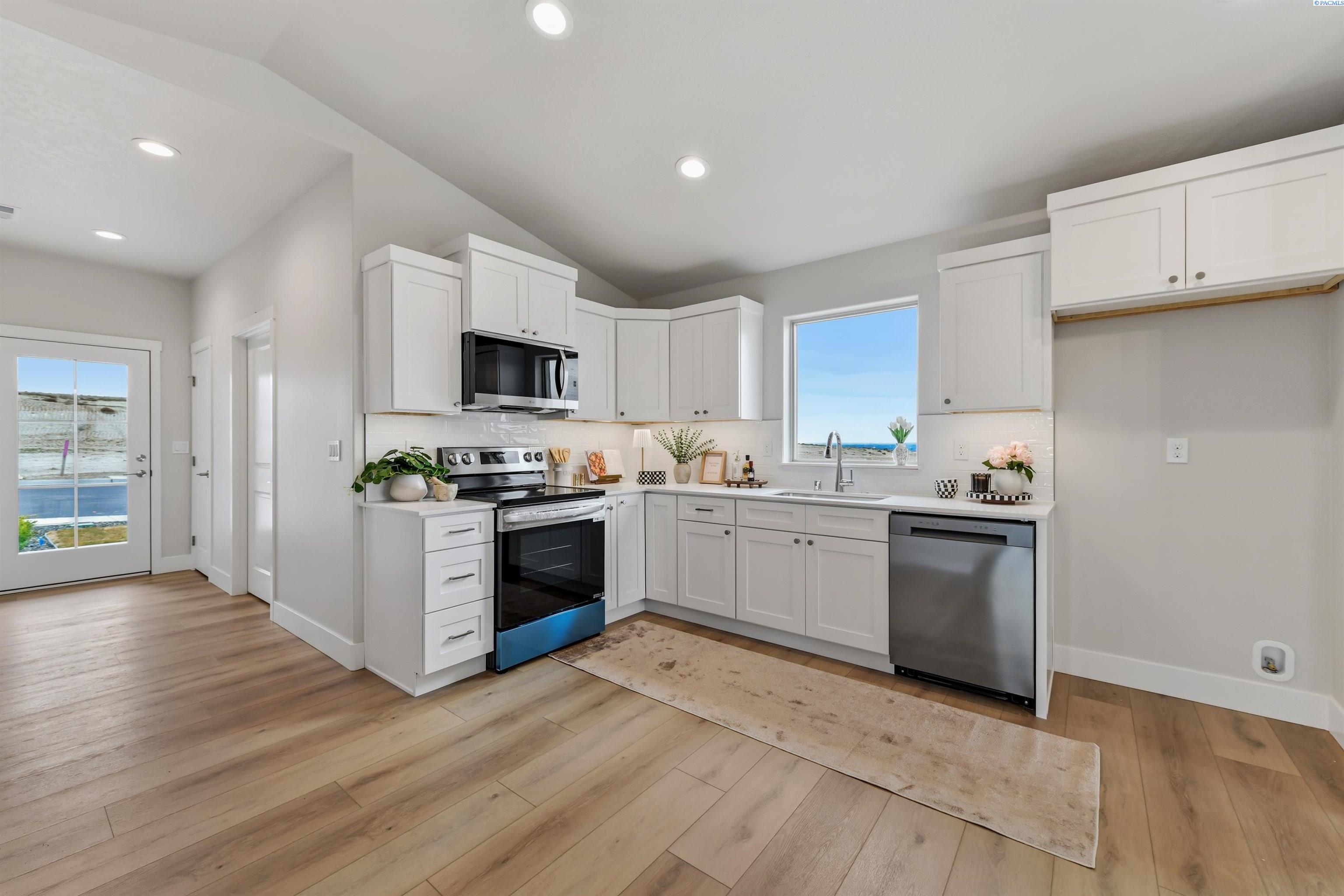 Photo 3 of Single family home for sale at 703 Honeylicious St, Richland, WA 99352 | MLS# PAC295031 | Listing updated on 2026-09-26