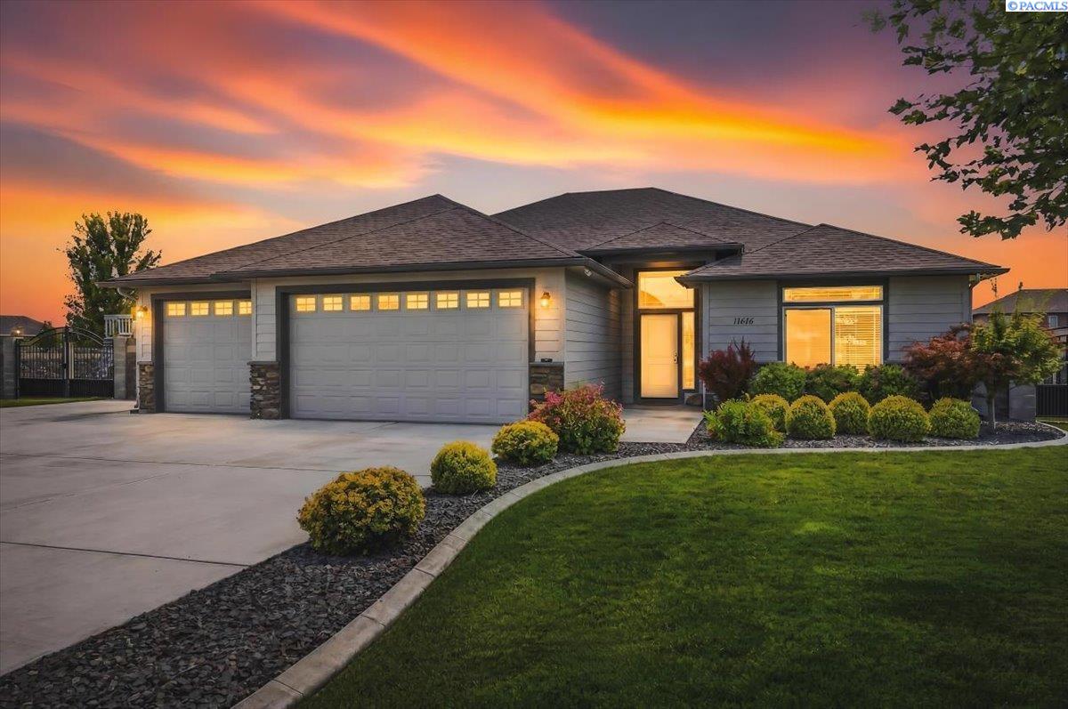 Photo 1 of Single family home for sale at 11414 Easton Dr, Pasco, WA 99301 | MLS# PAC295036 | Listing updated on 2026-10-11
