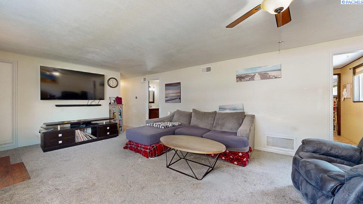 Photo 3 of Single family home for sale at 614 Basswood Ave, Richland, WA 99352 | MLS# PAC295044 | Listing updated on 2026-10-08