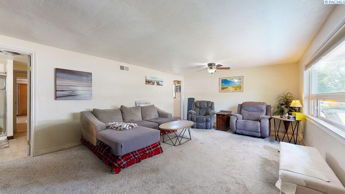 Photo 3 of Single family home for sale at 614 Basswood Ave, Richland, WA 99352 | MLS# PAC295044 | Listing updated on 2026-10-08
