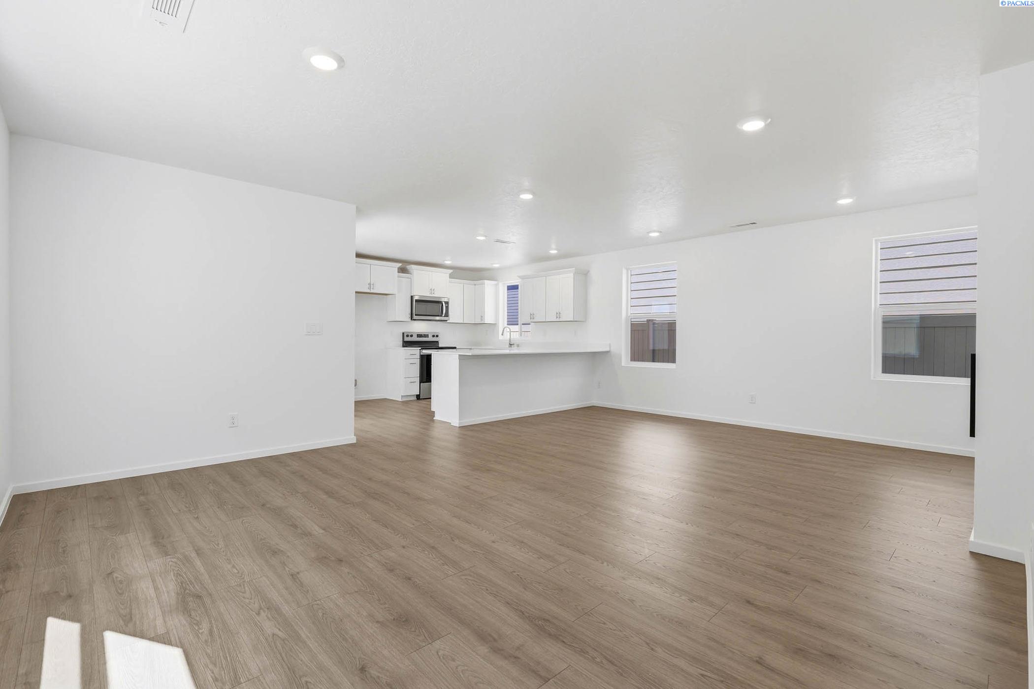 Photo 3 of Single family home for sale at 6523 Sandstone Dr, Pasco, WA 99301 | MLS# PAC295092 | Listing updated on 2026-10-11