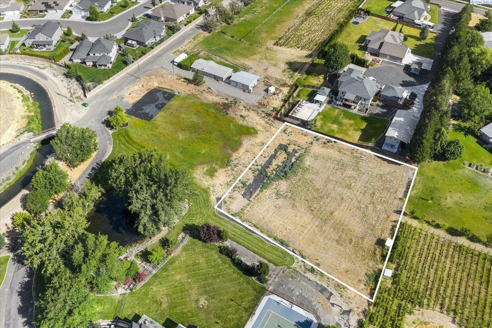 Photo 1 of Land for sale at 8311 W 10th Ave Lot 3, Kennewick, WA 99336 | MLS# PAC295094 | Listing updated on 2026-10-01