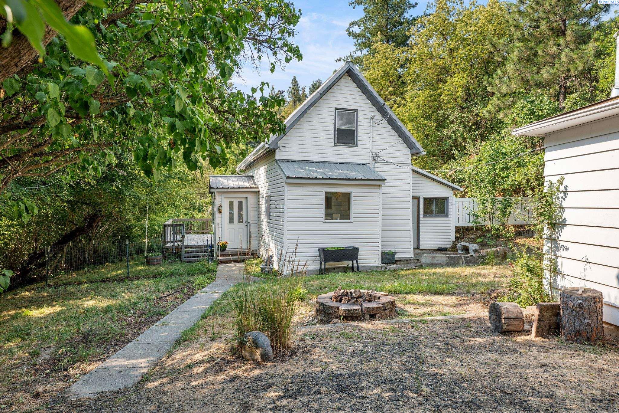 Photo 4 of Sale Pending at 811 Almota Rd, Colfax, WA 99111 | MLS# PAC295095 | Listing updated on 2026-09-24