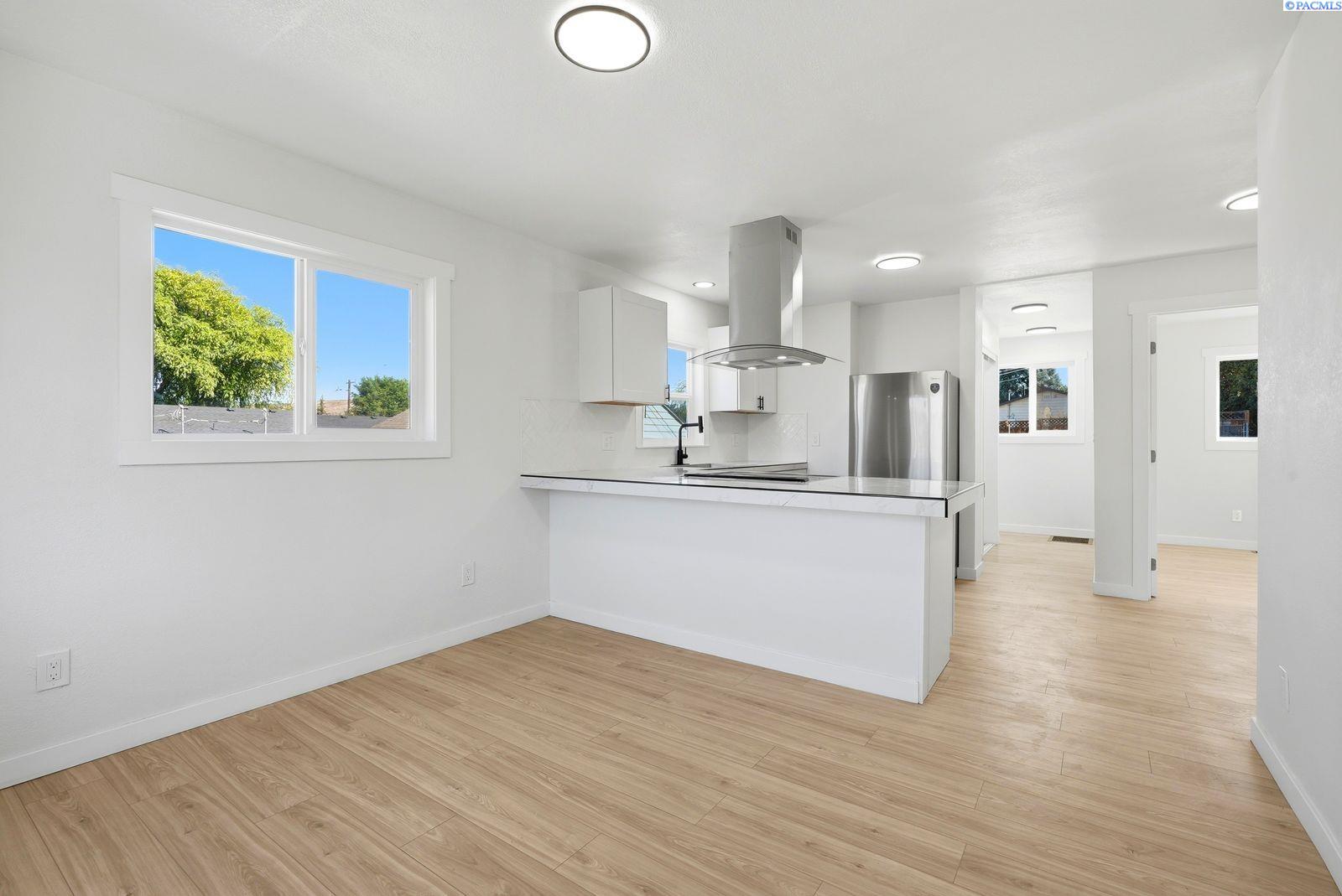Photo 4 of Single family home for sale at 808 Fremont Ave, Selah, WA 98942 | MLS# PAC295134 | Listing updated on 2026-10-06