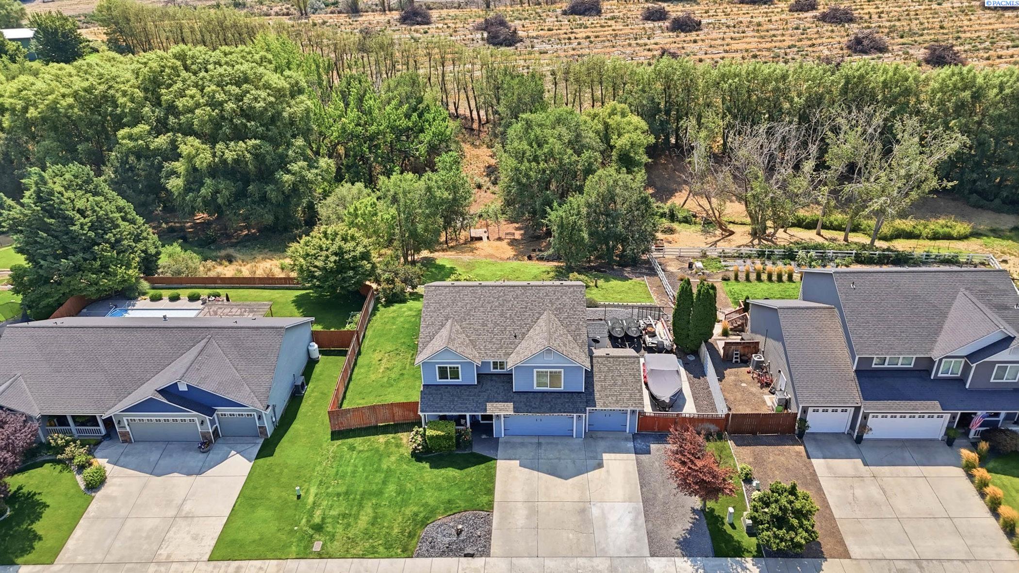 Photo 4 of Single family home for sale at 225 W 53rd Avenue, Kennewick, WA 99337 | MLS# PAC295157 | Listing updated on 2026-09-23