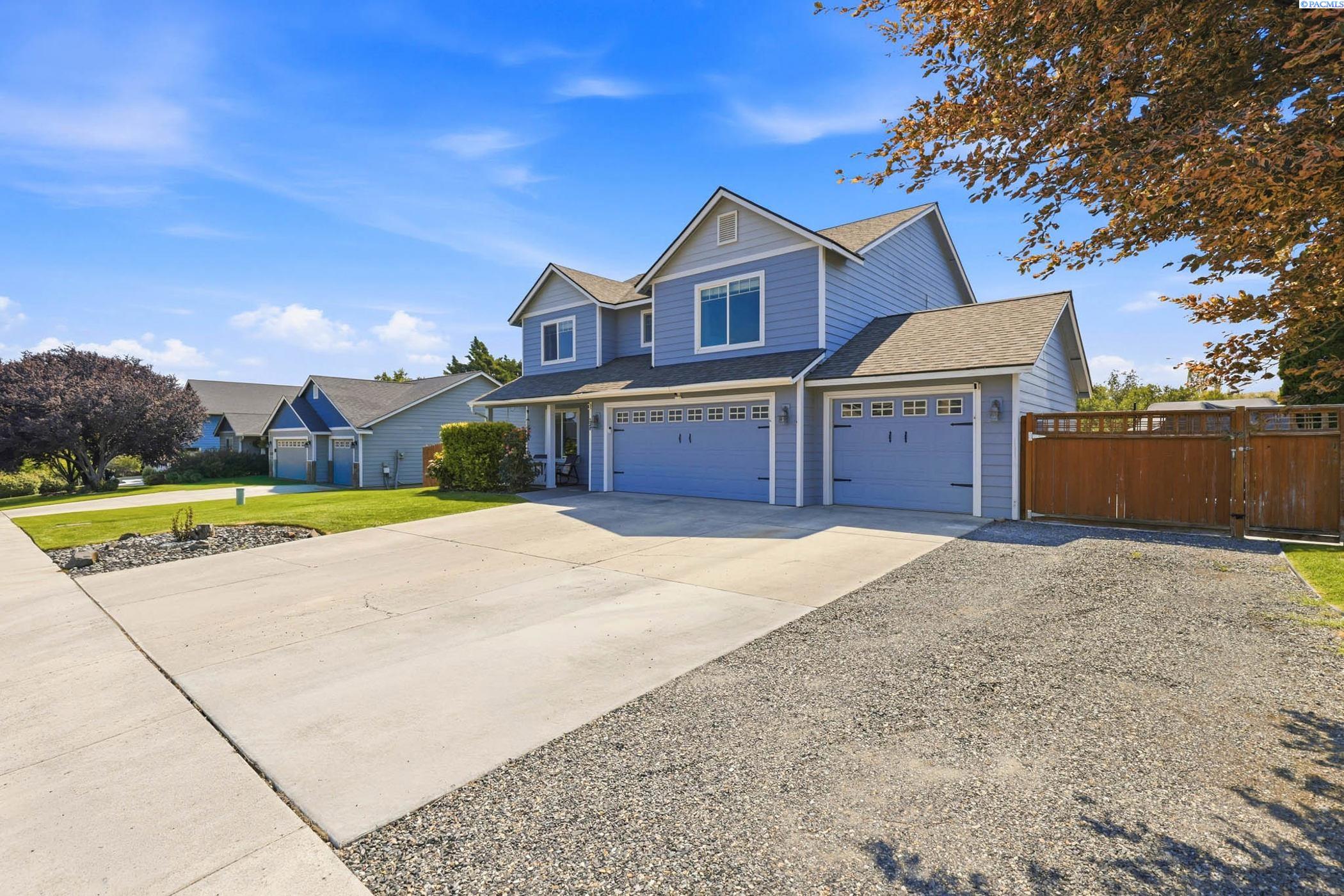 Photo 3 of Single family home for sale at 225 W 53rd Avenue, Kennewick, WA 99337 | MLS# PAC295157 | Listing updated on 2026-09-23