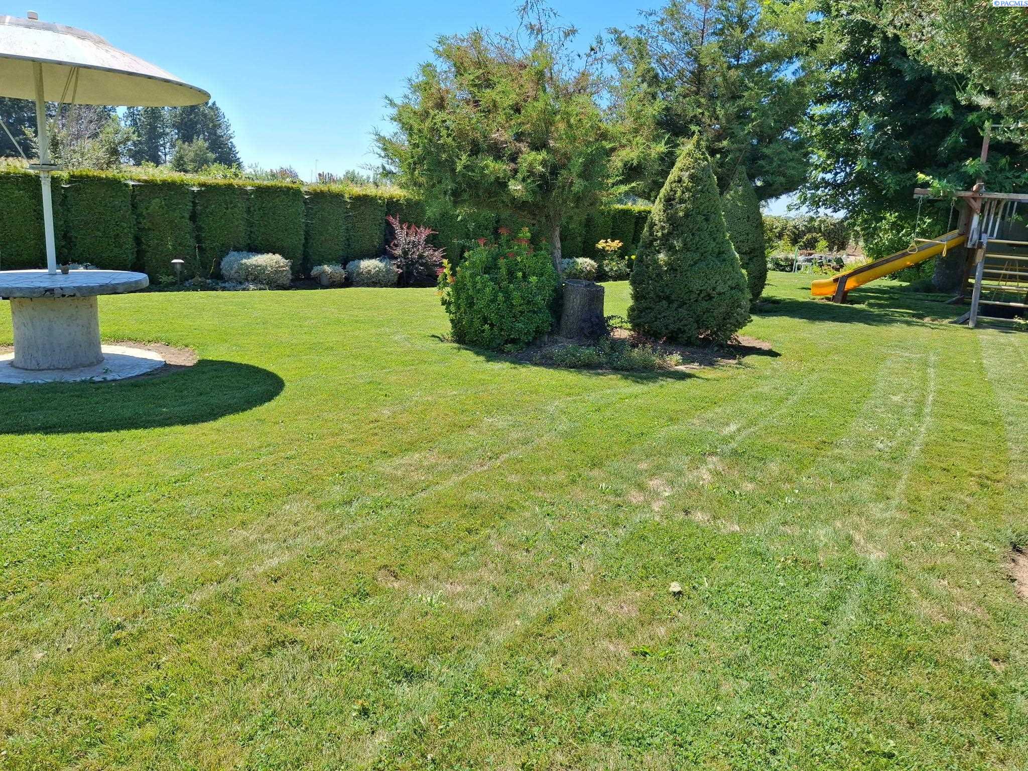 Photo 4 of Single family home for sale at 400 Dayton Rd, Grandview, WA 98930 | MLS# PAC295169 | Listing updated on 2026-08-13