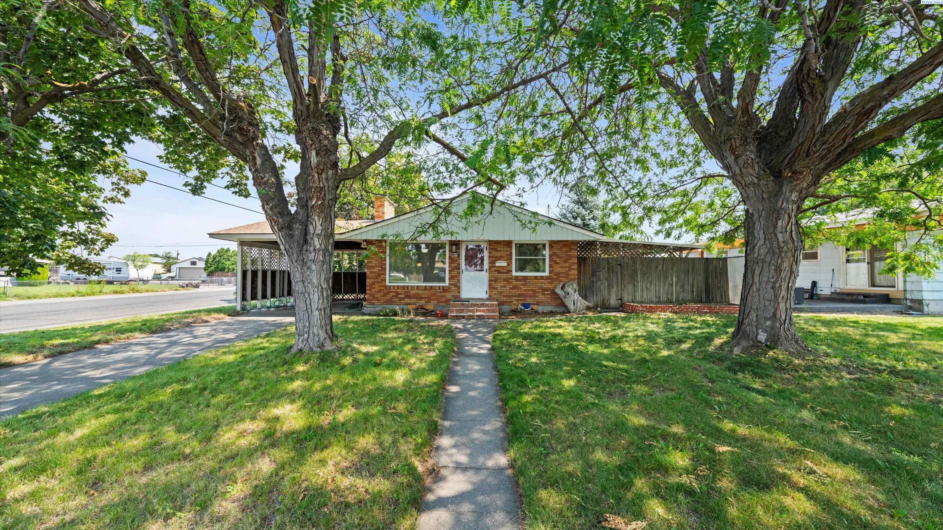 Photo 2 of Single family home for sale at 1735 N 18th Drive, Pasco, WA 99301 | MLS# PAC295187 | Listing updated on 2026-09-12