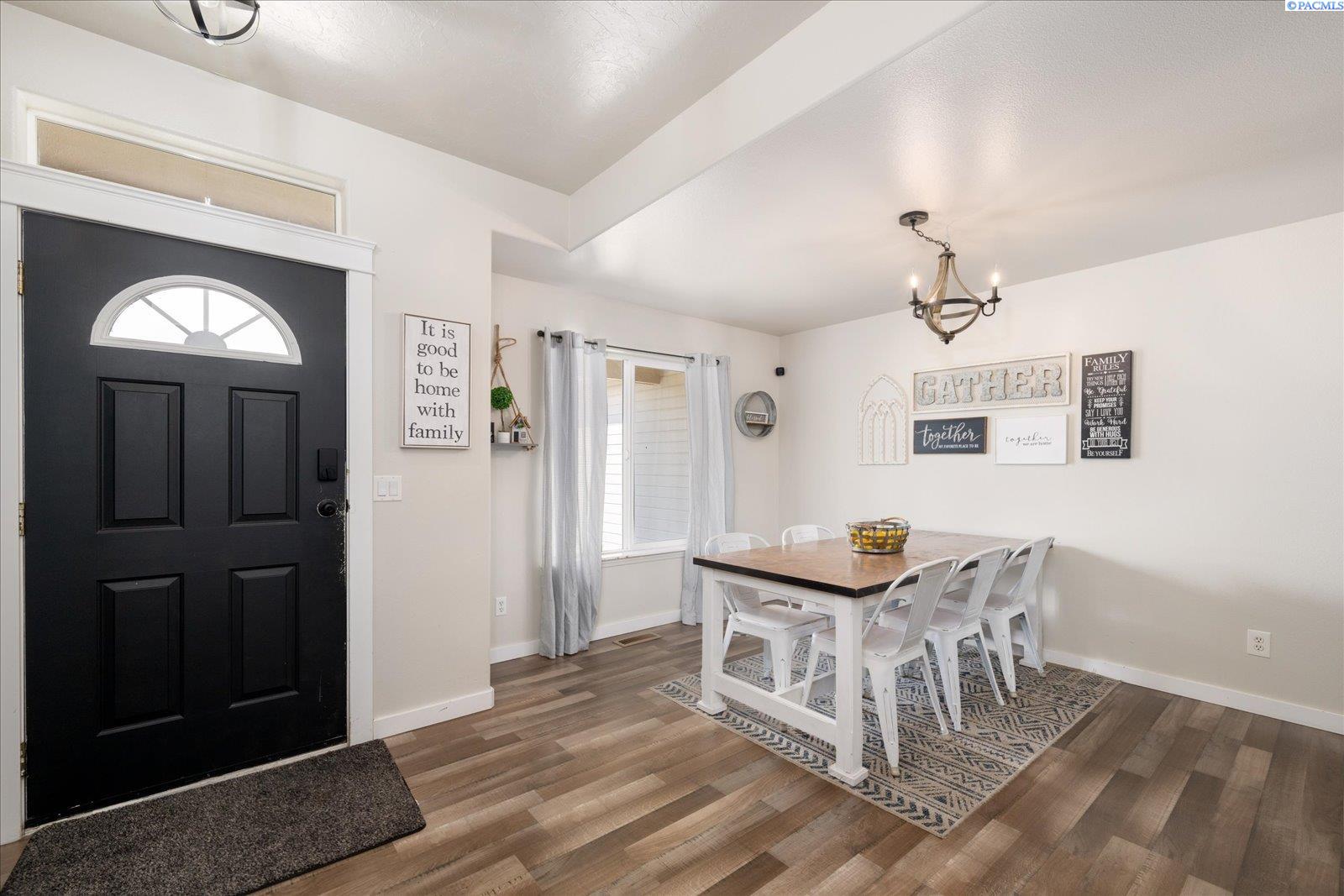 Photo 4 of Single family home for sale at 500 Paver Ct, Benton City, WA 99320 | MLS# PAC295213 | Listing updated on 2026-08-18
