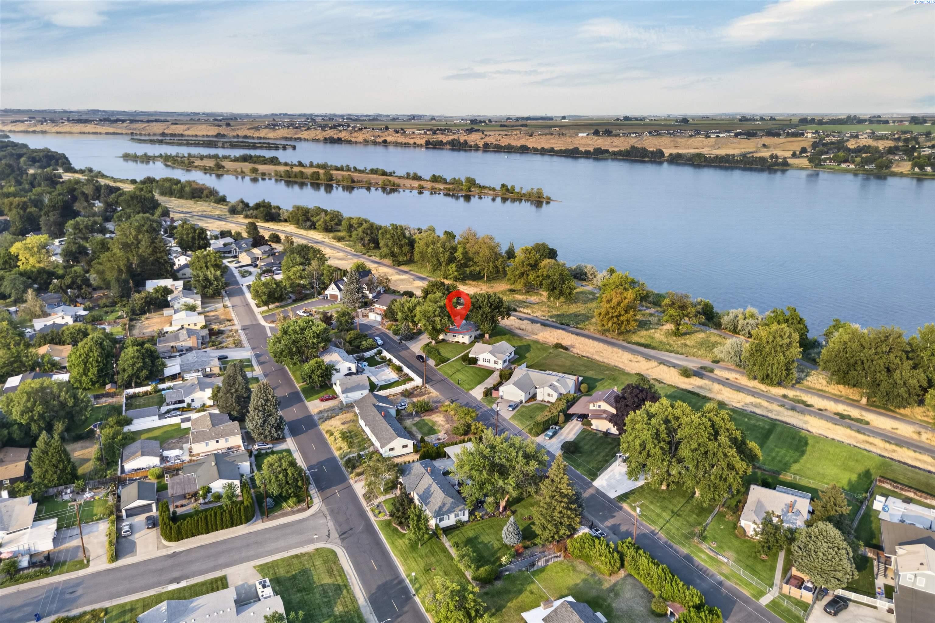 Photo 1 of Single family home for sale at 1734 Gaillard Pl, Richland, WA 99354 | MLS# PAC295215 | Listing updated on 2026-10-08