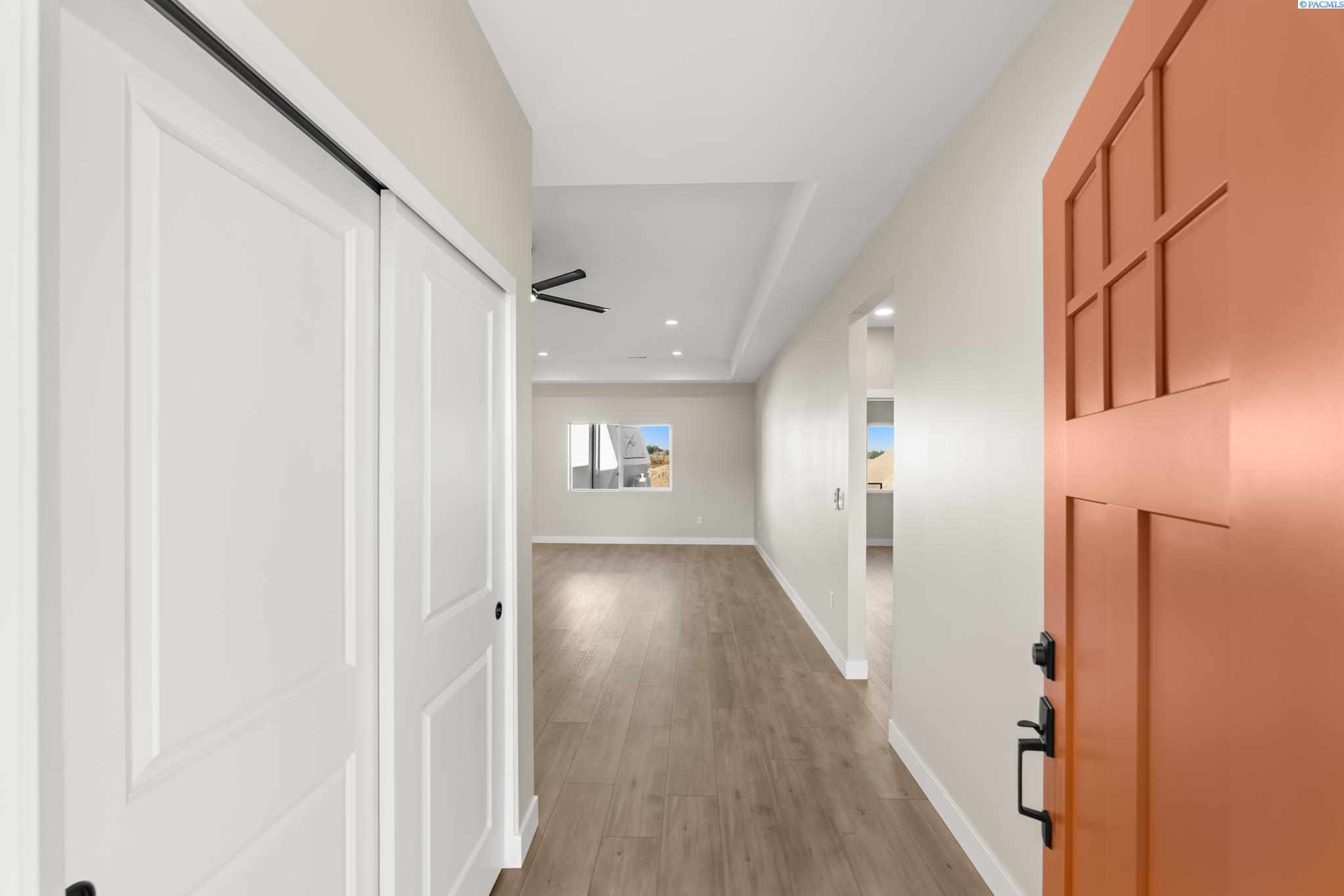 Photo 4 of Single family home for sale at 321 Hogan St, Sunnyside, WA 98944 | MLS# PAC295228 | Listing updated on 2026-10-09