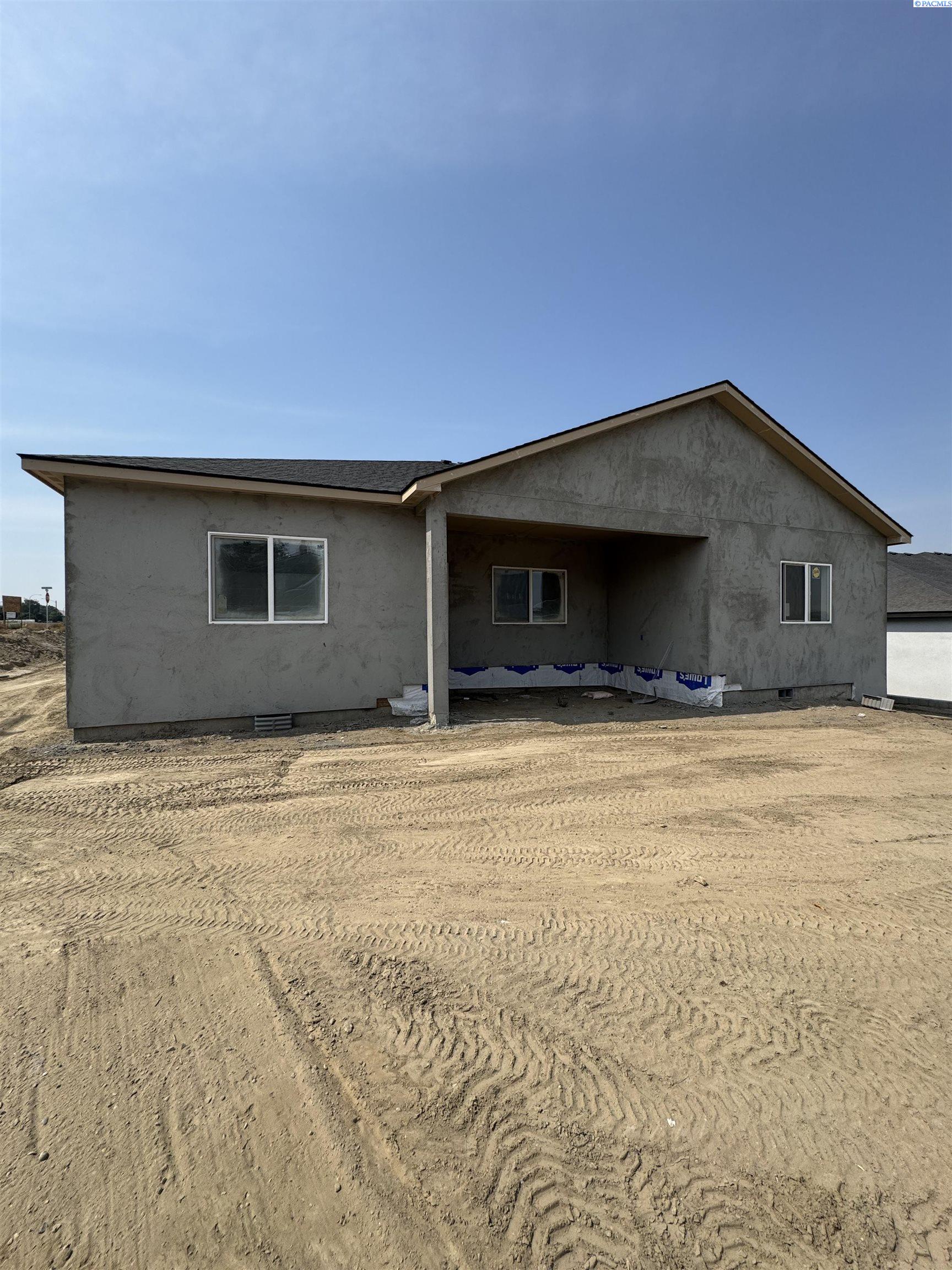 Photo 3 of Single family home for sale at 316 Olivia St, Sunnyside, WA 98944 | MLS# PAC295234 | Listing updated on 2026-08-19