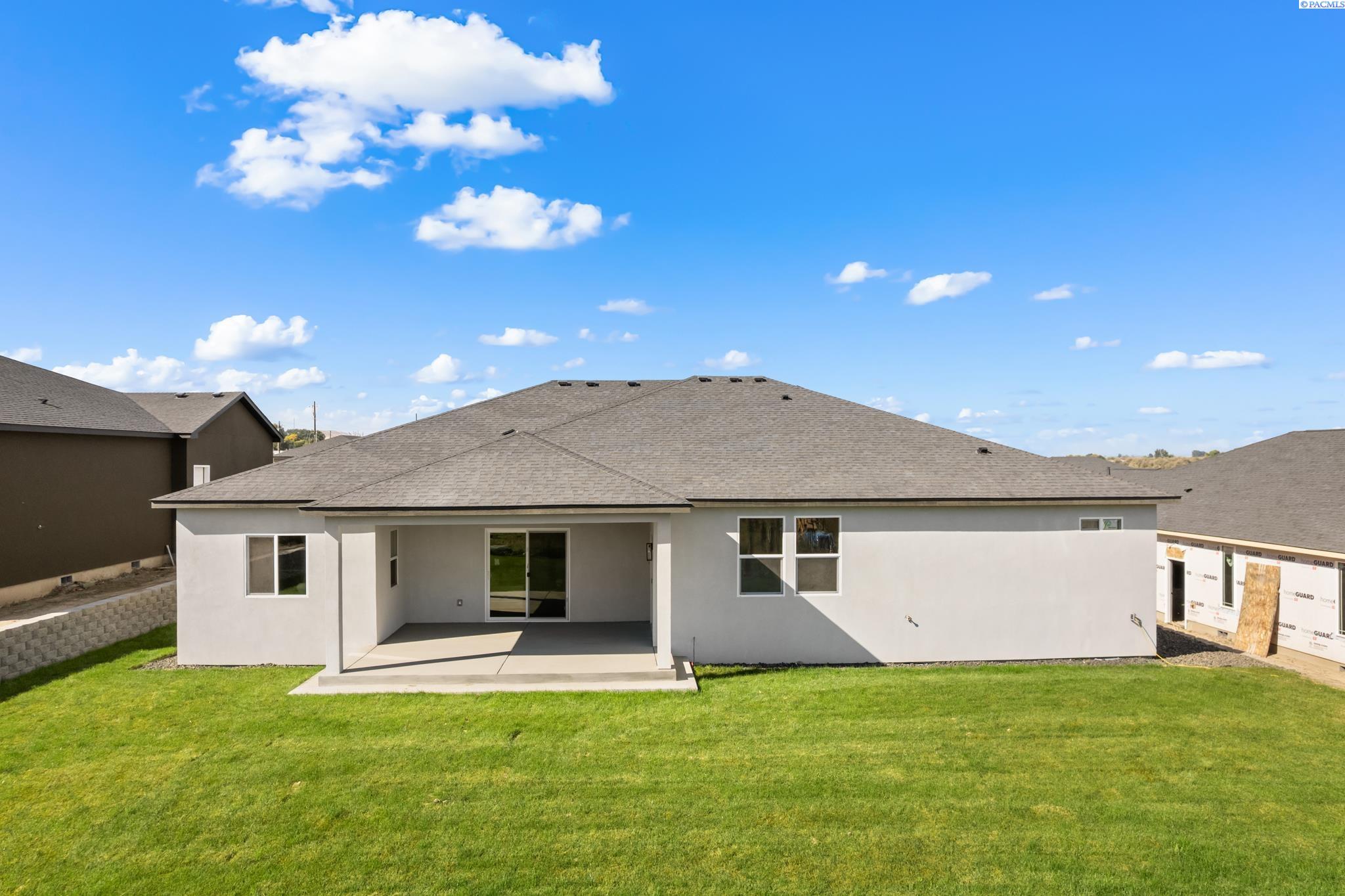Photo 4 of Single family home for sale at 404 Hogan St, Sunnyside, WA 98944 | MLS# PAC295239 | Listing updated on 2026-10-05