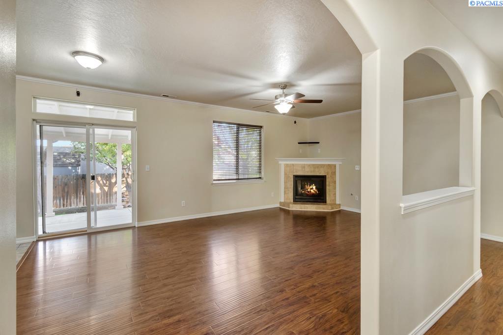 Photo 3 of Single family home for sale at 2002 Diamond Head Way, West Richland, WA 99353 | MLS# PAC295247 | Listing updated on 2026-10-10