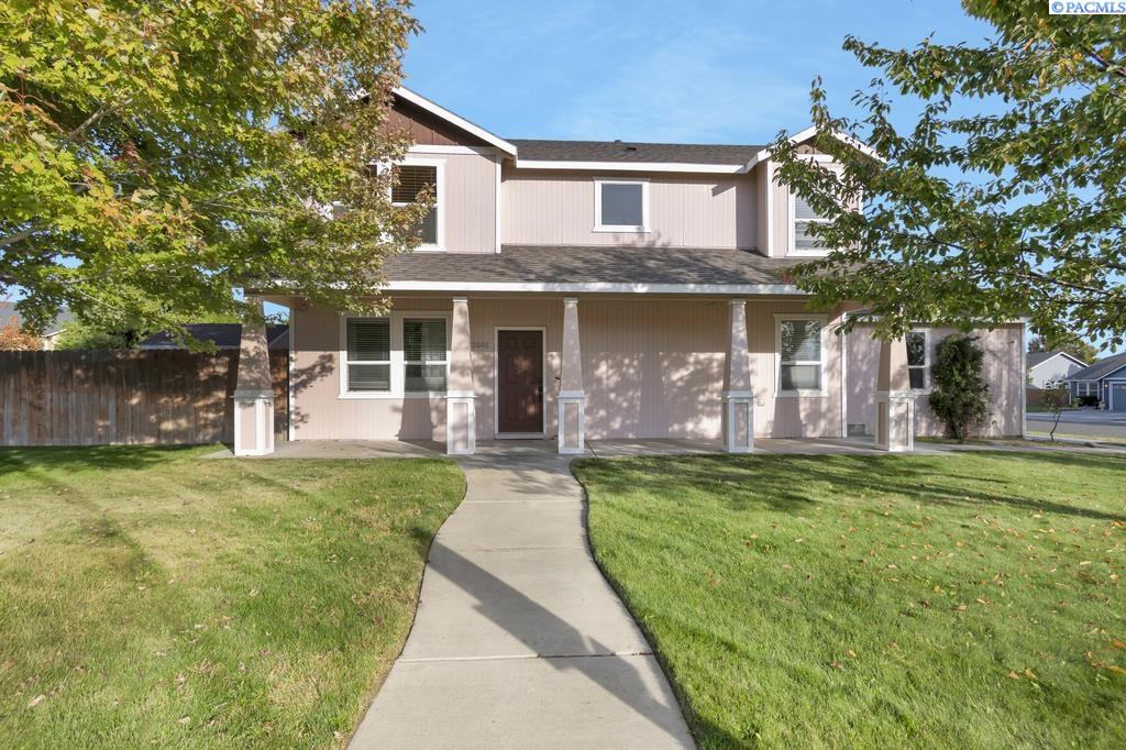 Single family home for sale at 2002 Diamond Head Way, West Richland, WA 99353 | MLS# PAC295247