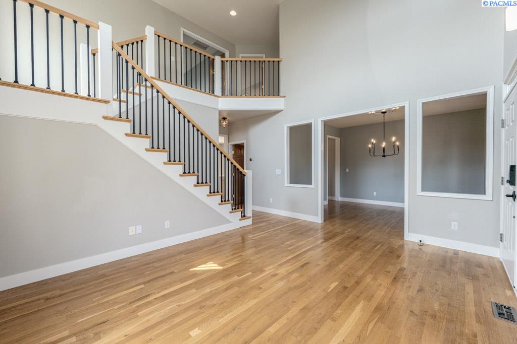Photo 4 of Single family home for sale at 1715 NW Nicole Ct, Pullman, WA 99163 | MLS# PAC295249 | Listing updated on 2026-08-05