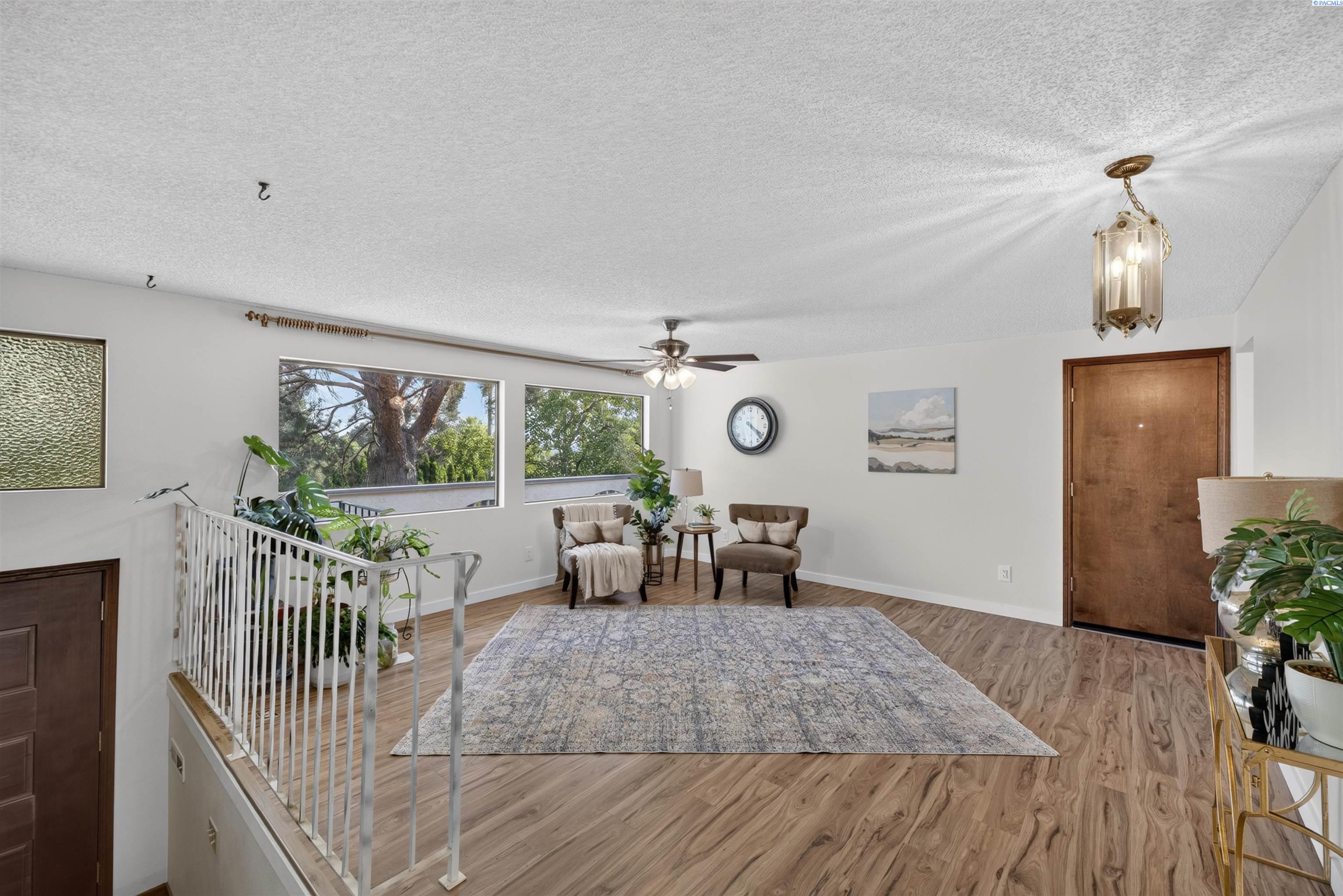 Photo 4 of Single family home for sale at 131 Englewood, Richland, WA 99352 | MLS# PAC295261 | Listing updated on 2026-09-11