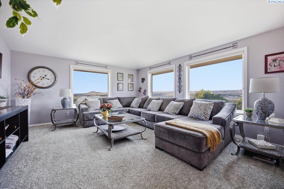 Photo 3 of Single family home for sale at 210 Rachel Rd, Kennewick, WA 99338 | MLS# PAC295262 | Listing updated on 2026-10-02