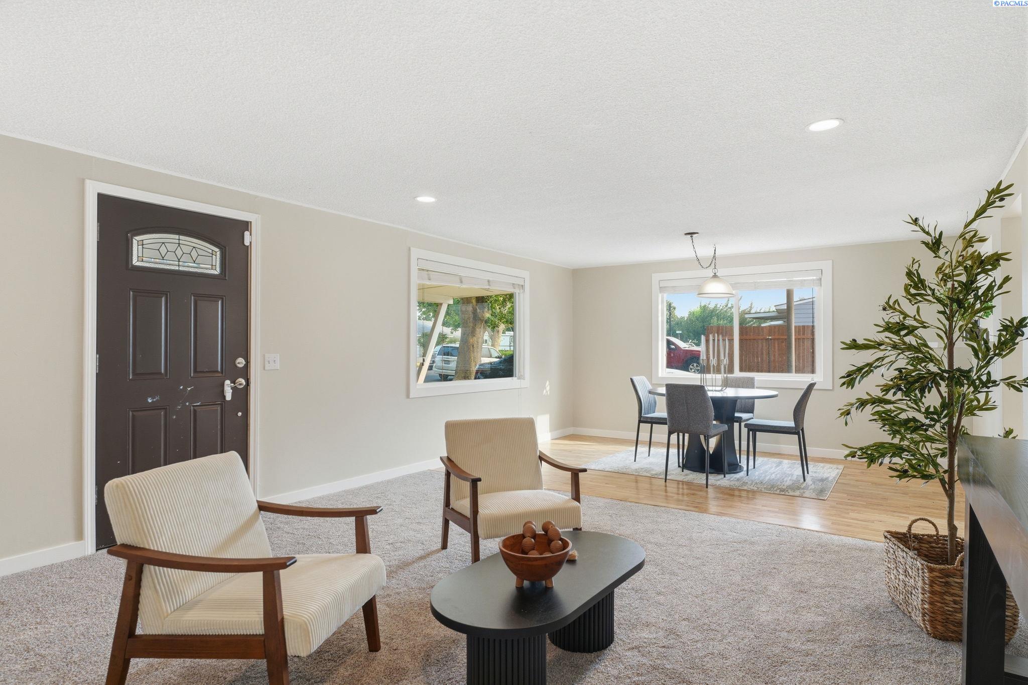 Photo 4 of Single family home for sale at 704 Birch Ave, Richland, WA 99352 | MLS# PAC295279 | Listing updated on 2026-09-09