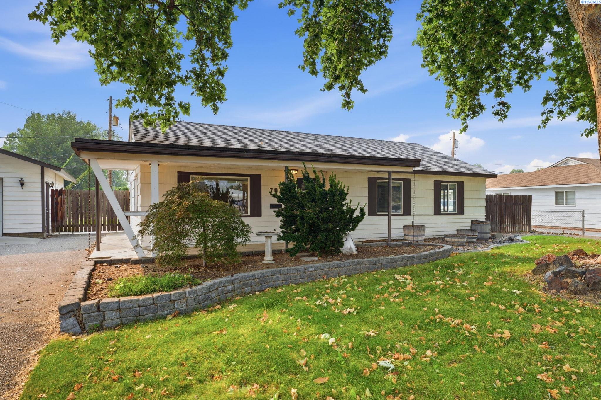 Photo 2 of Single family home for sale at 704 Birch Ave, Richland, WA 99352 | MLS# PAC295279 | Listing updated on 2026-09-09