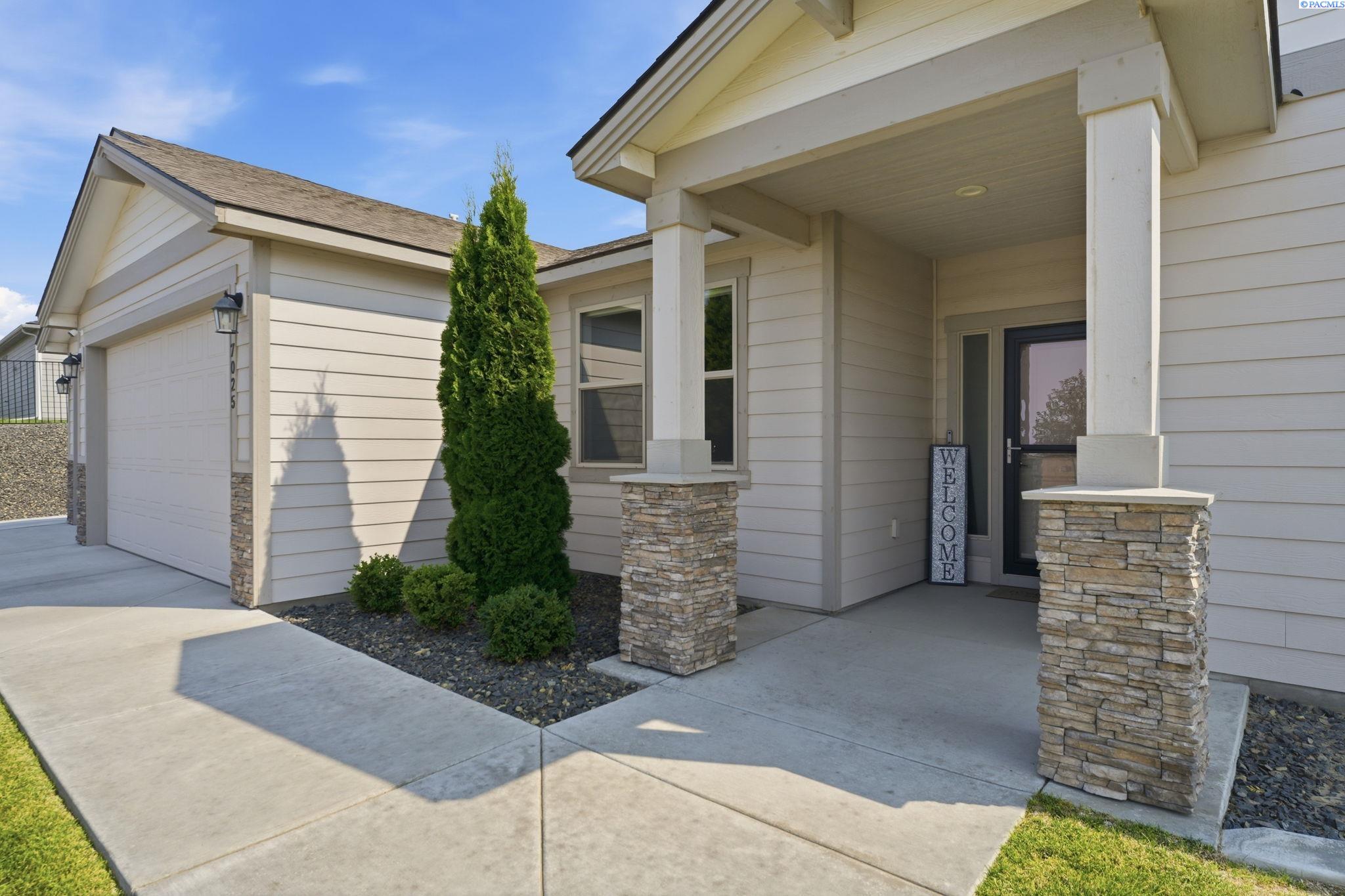 Photo 1 of Single family home for sale at 7025 Collins Rd, West Richland, WA 99353 | MLS# PAC295287 | Listing updated on 2026-10-09