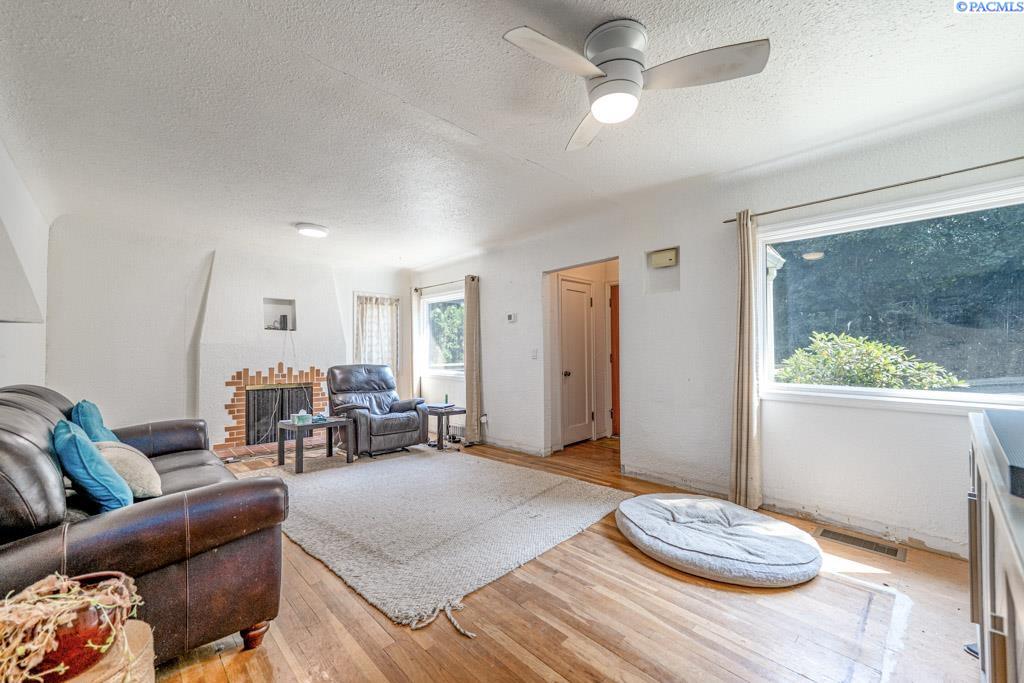 Photo 2 of Single family home for sale at 908 S Meadow St, Colfax, WA 99111 | MLS# PAC295289 | Listing updated on 2026-09-09