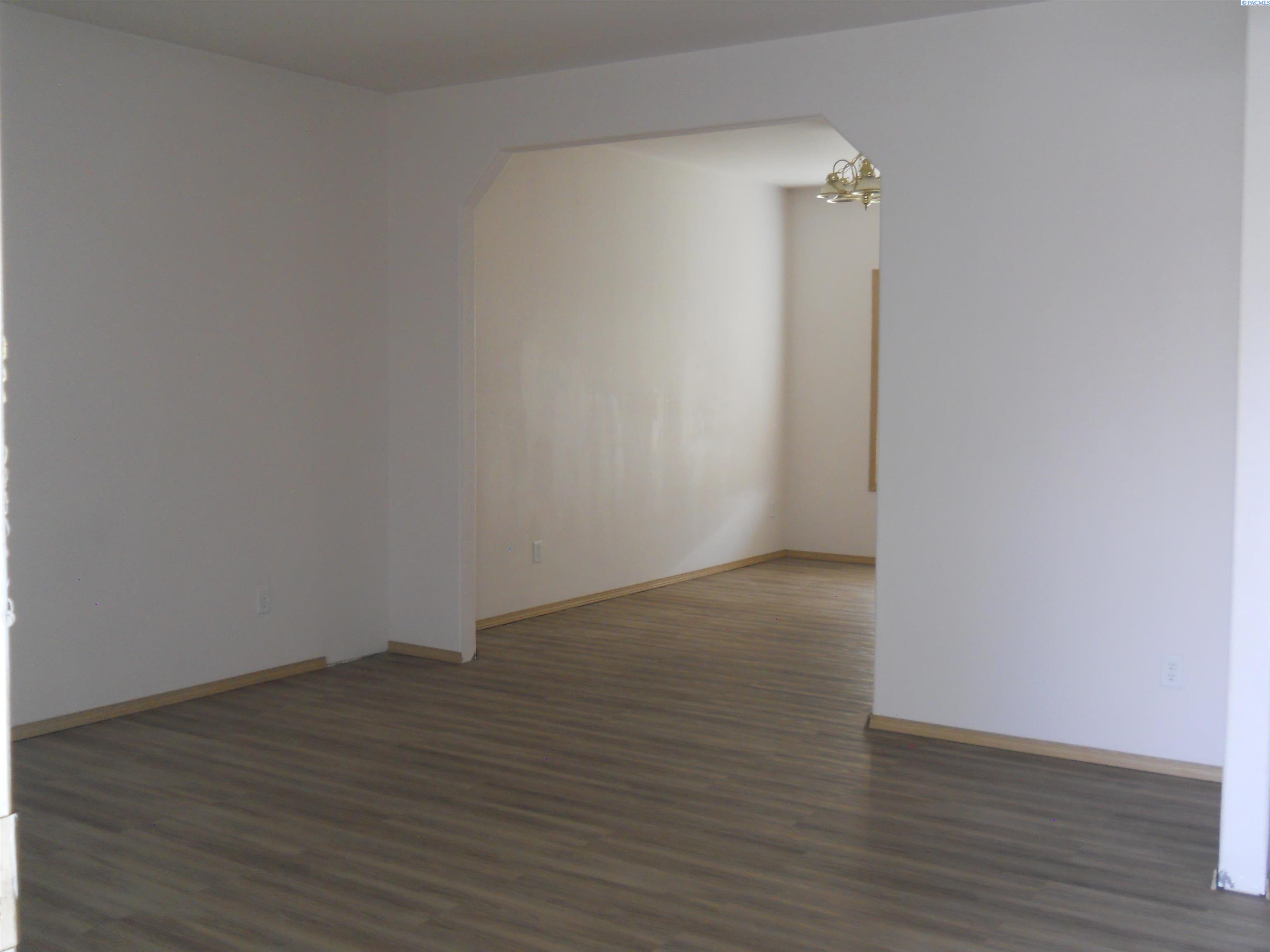 Photo 3 of Single family home for sale at 1608 Bountiful Ave, Sunnyside, WA 98944 | MLS# PAC295321 | Listing updated on 2026-08-07